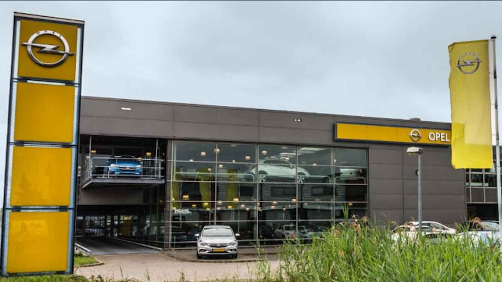 Opel Astra 1.2 Level 2 Nu uit voorraad leverbaar van € 34.302,= voor € € 25.795,= - 9/9