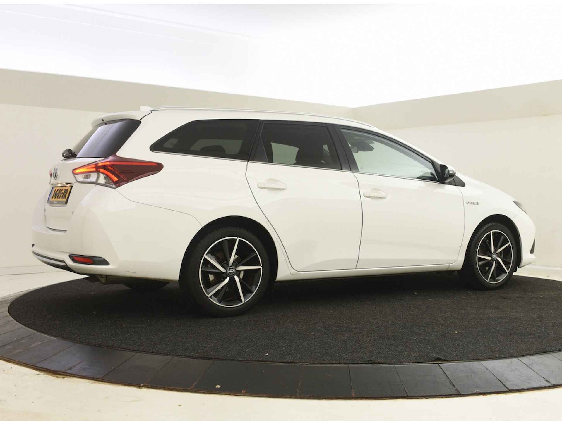 Toyota Auris Touring Sports 1.8 Hybrid Dynamic | Navigatie - 5/29