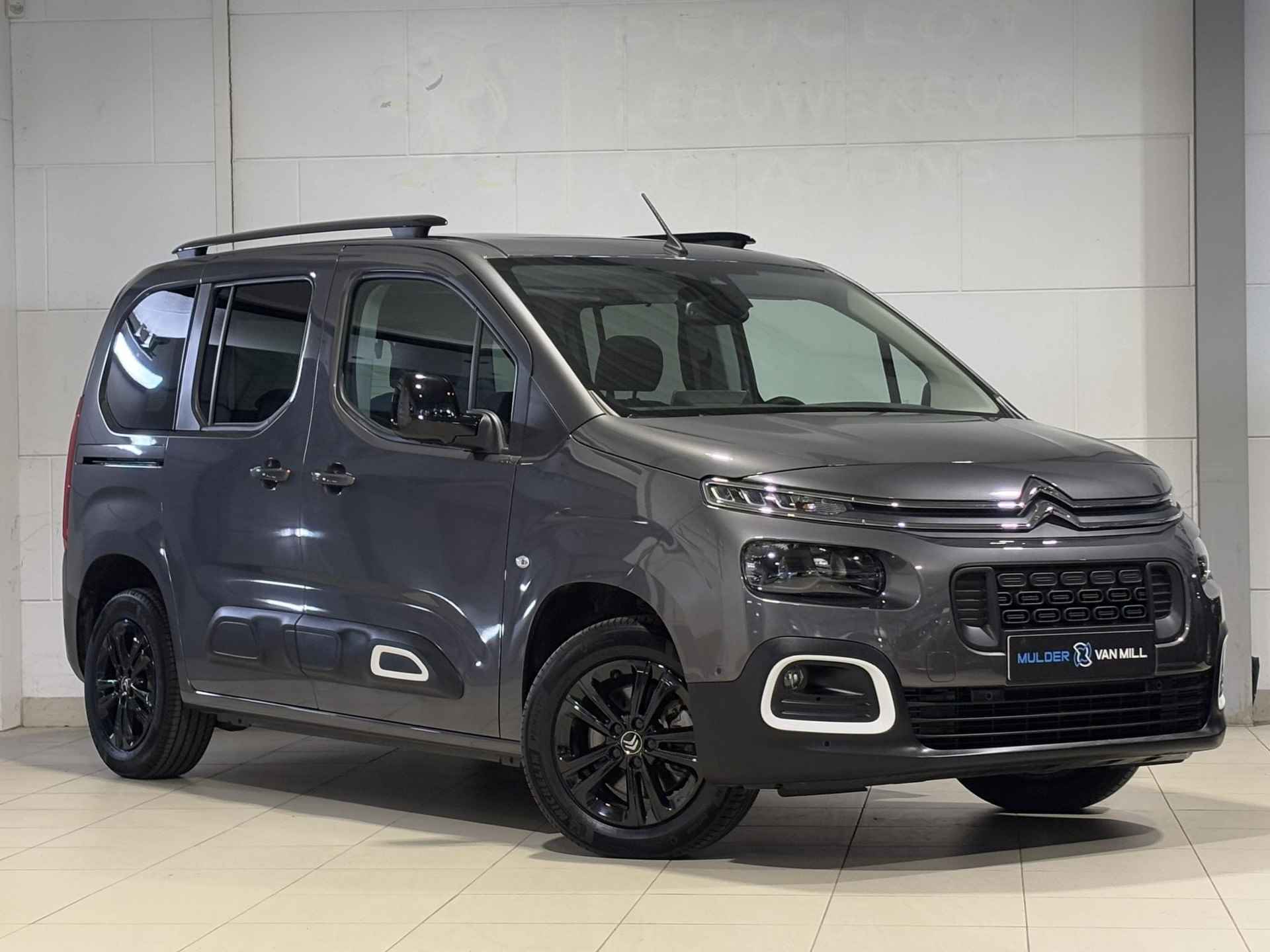 Citroën Berlingo MPV Shine 1.2 Turbo 130pk EAT8 AUTOMAAT | PANODAK | NAVI | CAMERA | MODUTOP | KEYLESS ENTRY | STOELVERW. | DODEHOEKBEW. | CLIMA | DAB+ | - 5/67