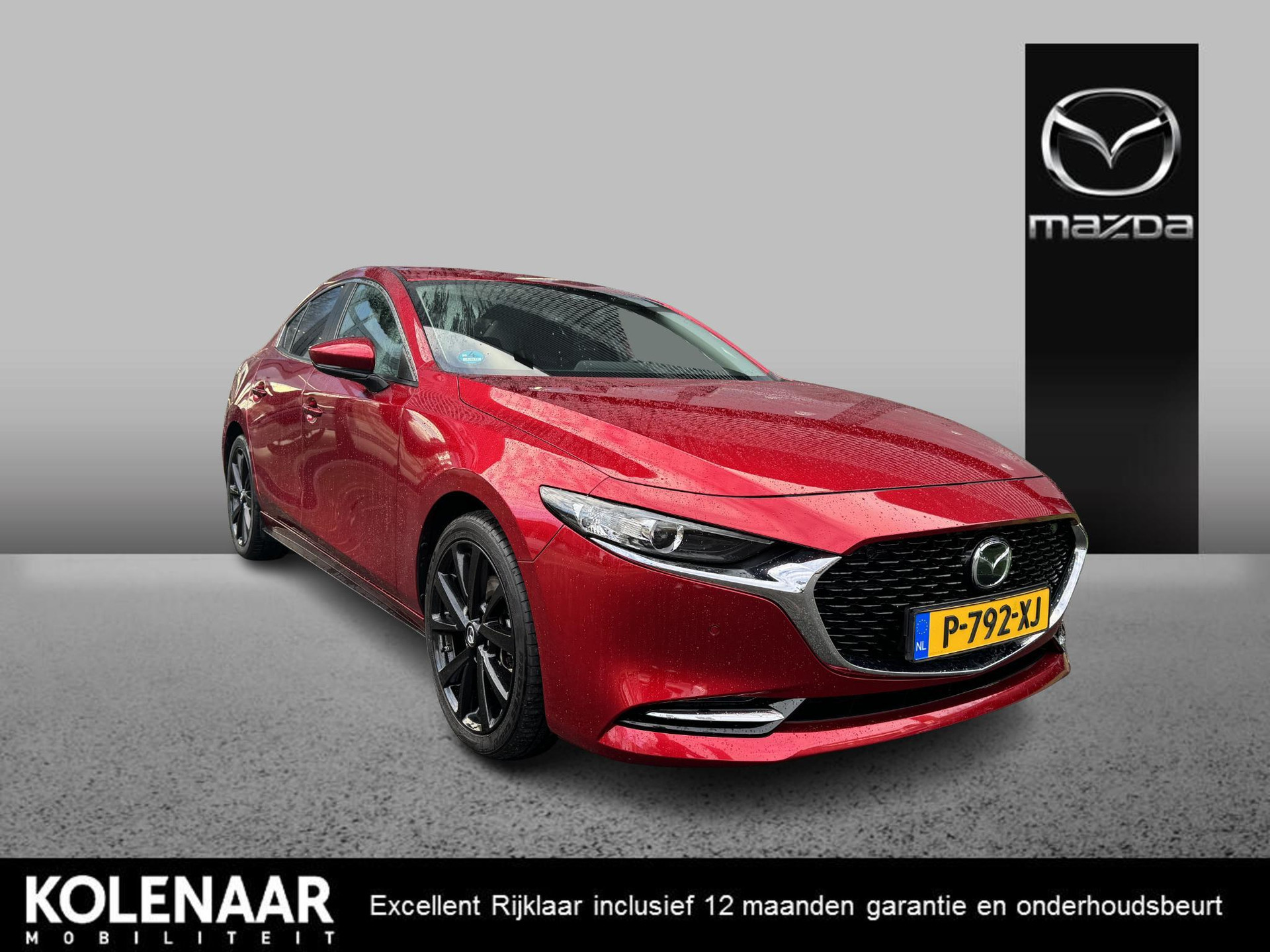 Mazda 3 Sedan Automaat 2.0 e-Sky-X 186 Comfort /Dealeronderhouden/Afn. Trekhaak/Navi/HUD/Keyless/ECC/CarPlay/18 inch LMV Black