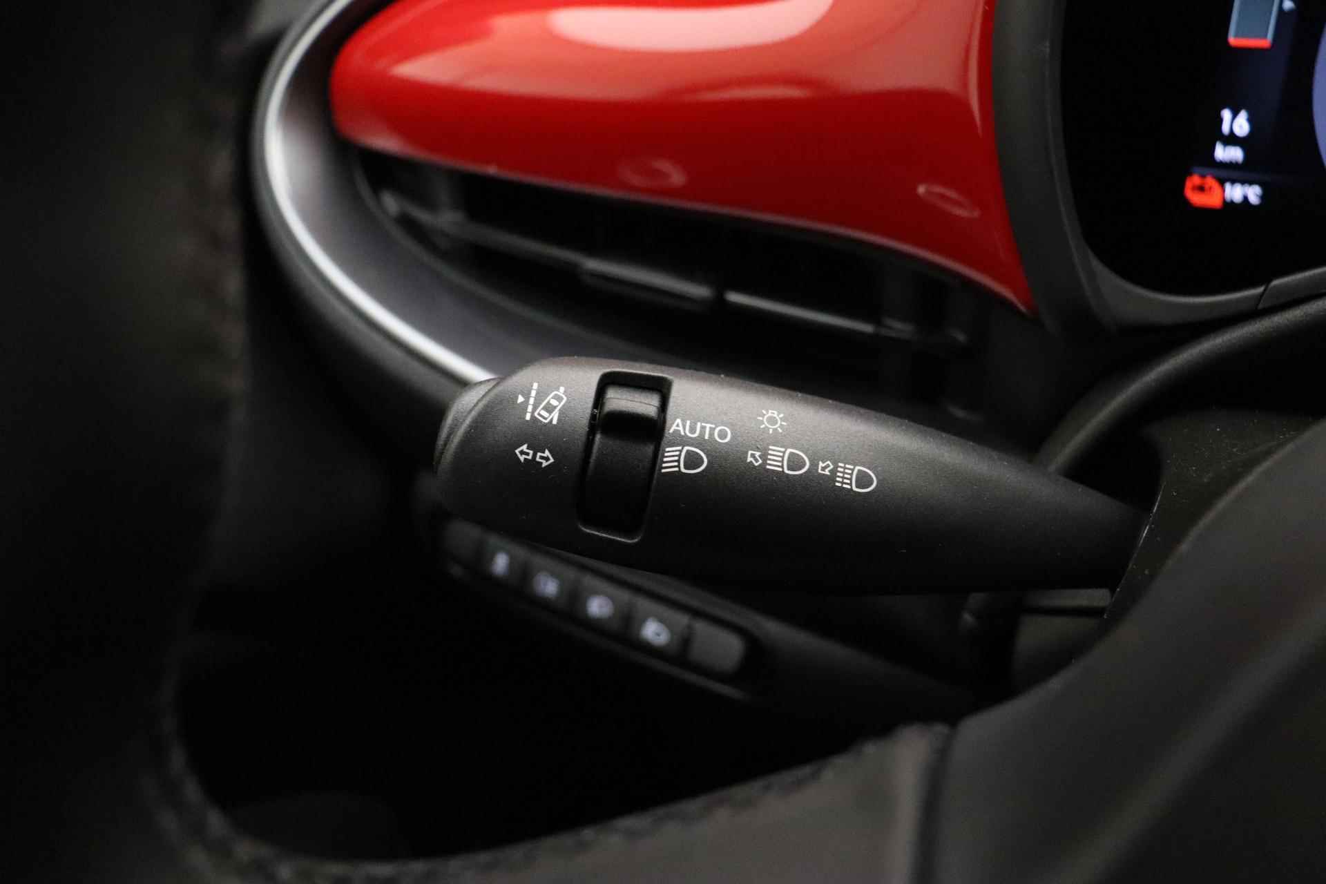 Fiat 500 Urban 42 kWh Apple carplay/Android auto | Lichtmetalen velgen | Rosso Passione | Keyless start | Voorraad - 29/36