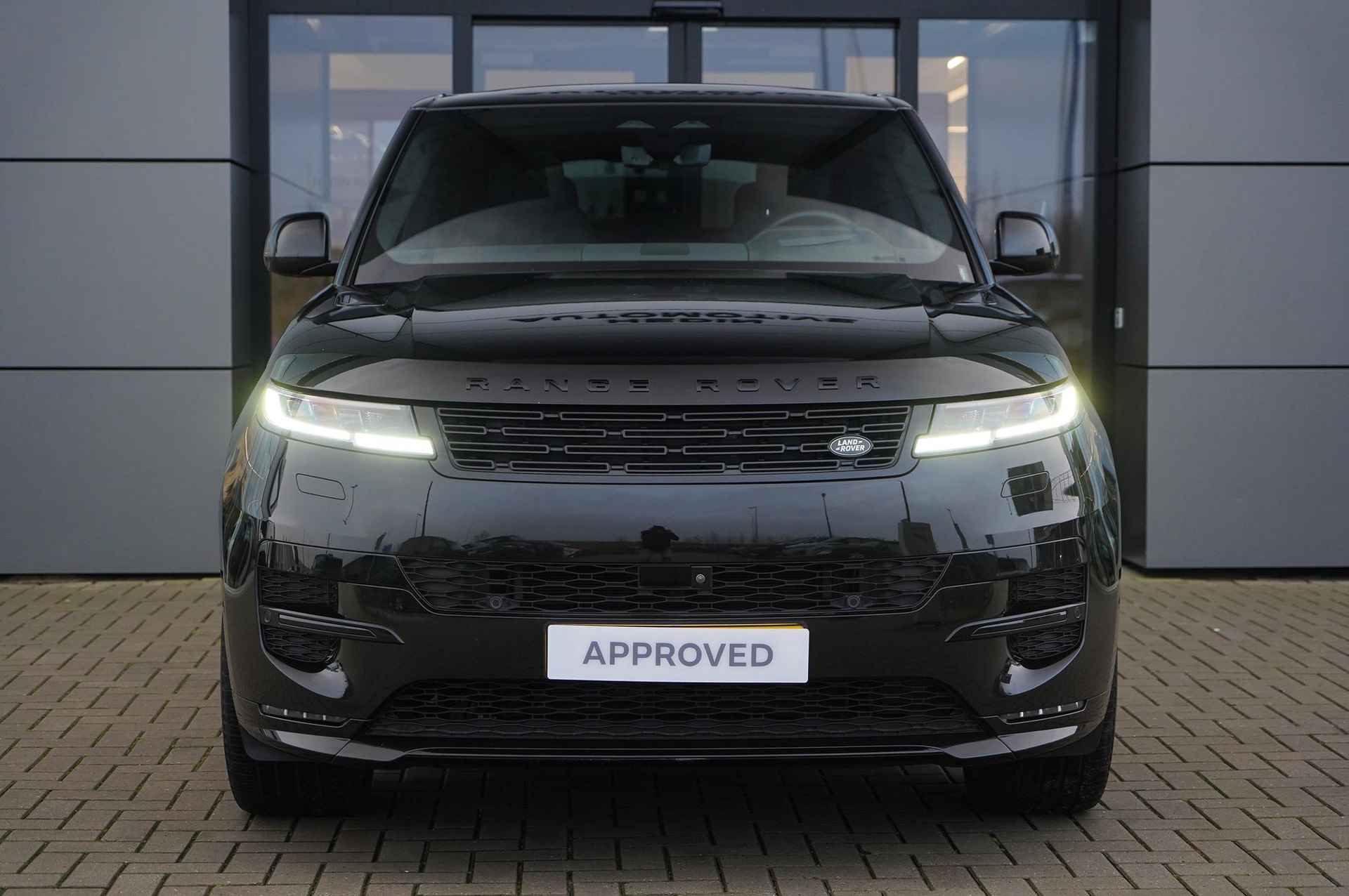 Land Rover Range Rover Sport P510e First Edition - Elektrische treeplanken - Carbon Interior - 2 jaar garantie - 2/32