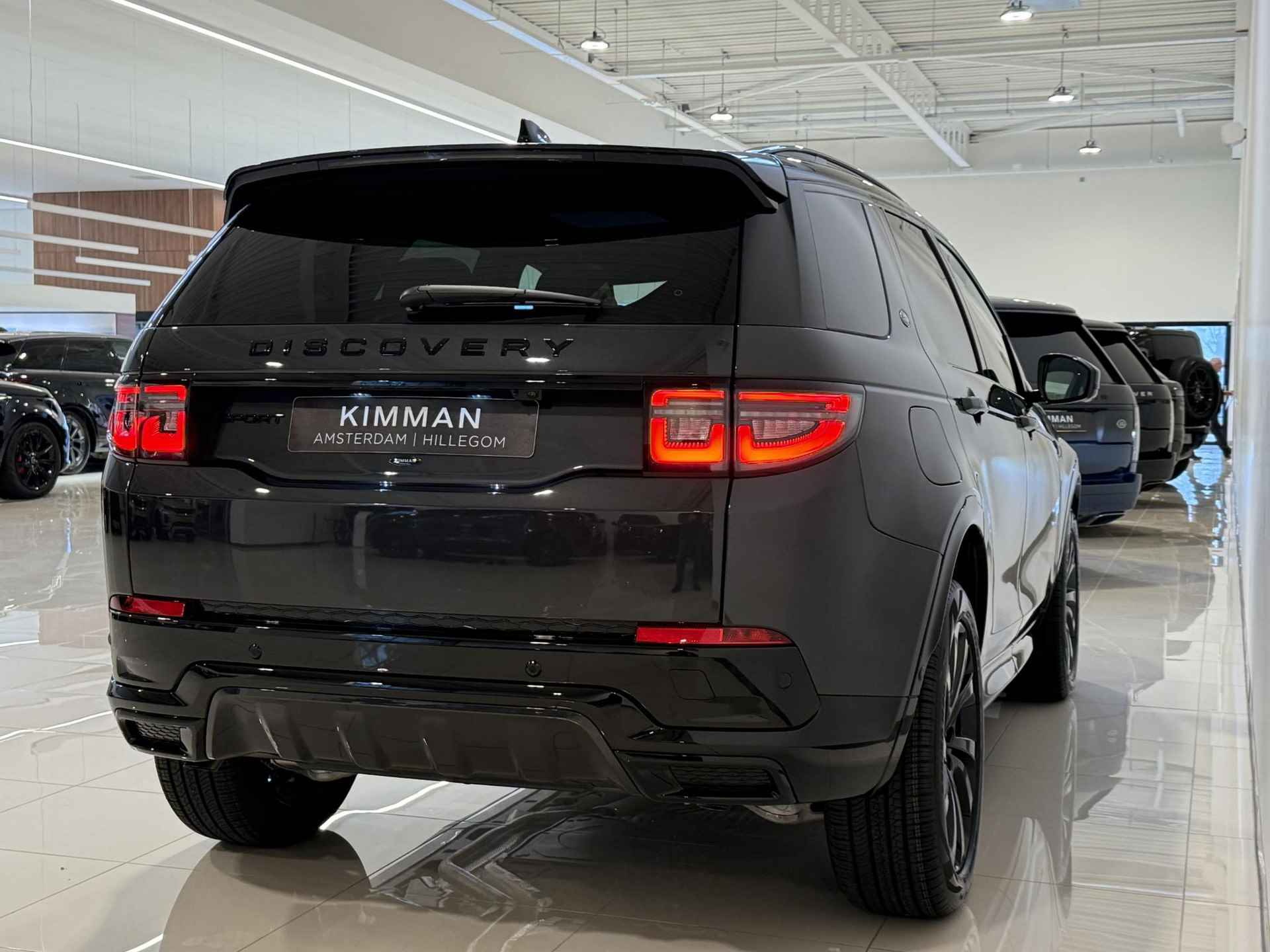 Land Rover Discovery Sport 1.5 P270e PHEV Dynamic Edition | Panoramadak | 20 inch Gloss Black | Black Pack | Cold Climate pack | NIEUW | Direct uit voorraad Leverbaar! - 7/27