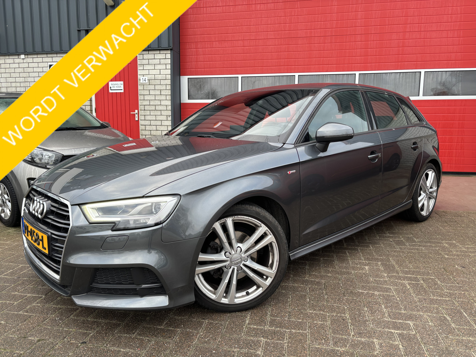 Audi A3 Sportback 1.0 TFSI Sport S Line Edition FULL LED / GR NAVI / DYNAMISCH KNIPPERLICHT / TREKHAAK / CLIMA / PDC / BLUETOOTH / CRUISE / NL-AUTO