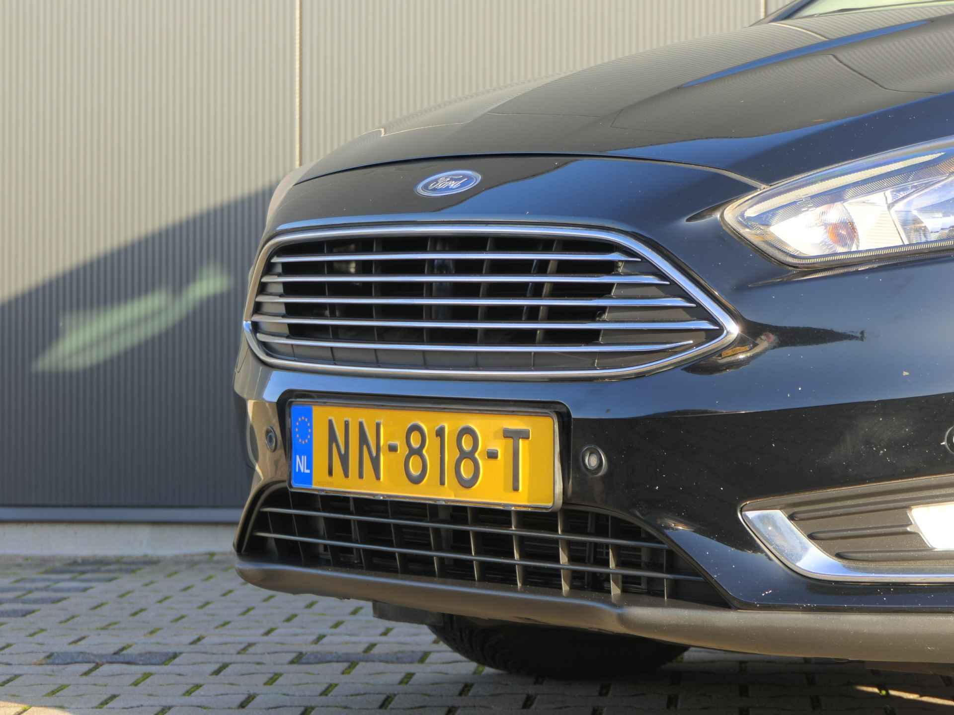 Ford Focus Wagon 1.5 182pk Titanium Cruise control | Airco | Stoel & stuur- verwarming | Camera| Parkeersensoren voor + achter - 18/34