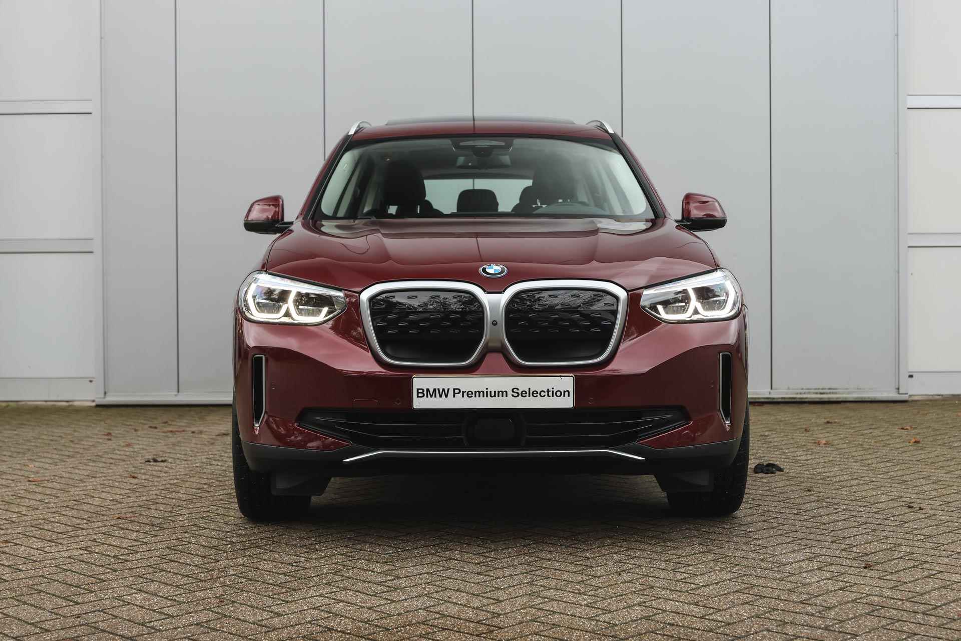 BMW iX3 High Executive / Trekhaak / Adaptieve LED / Sportstoelen / Parking Assistant Plus / Comfort Access / Live Cockpit Professional - 7/41