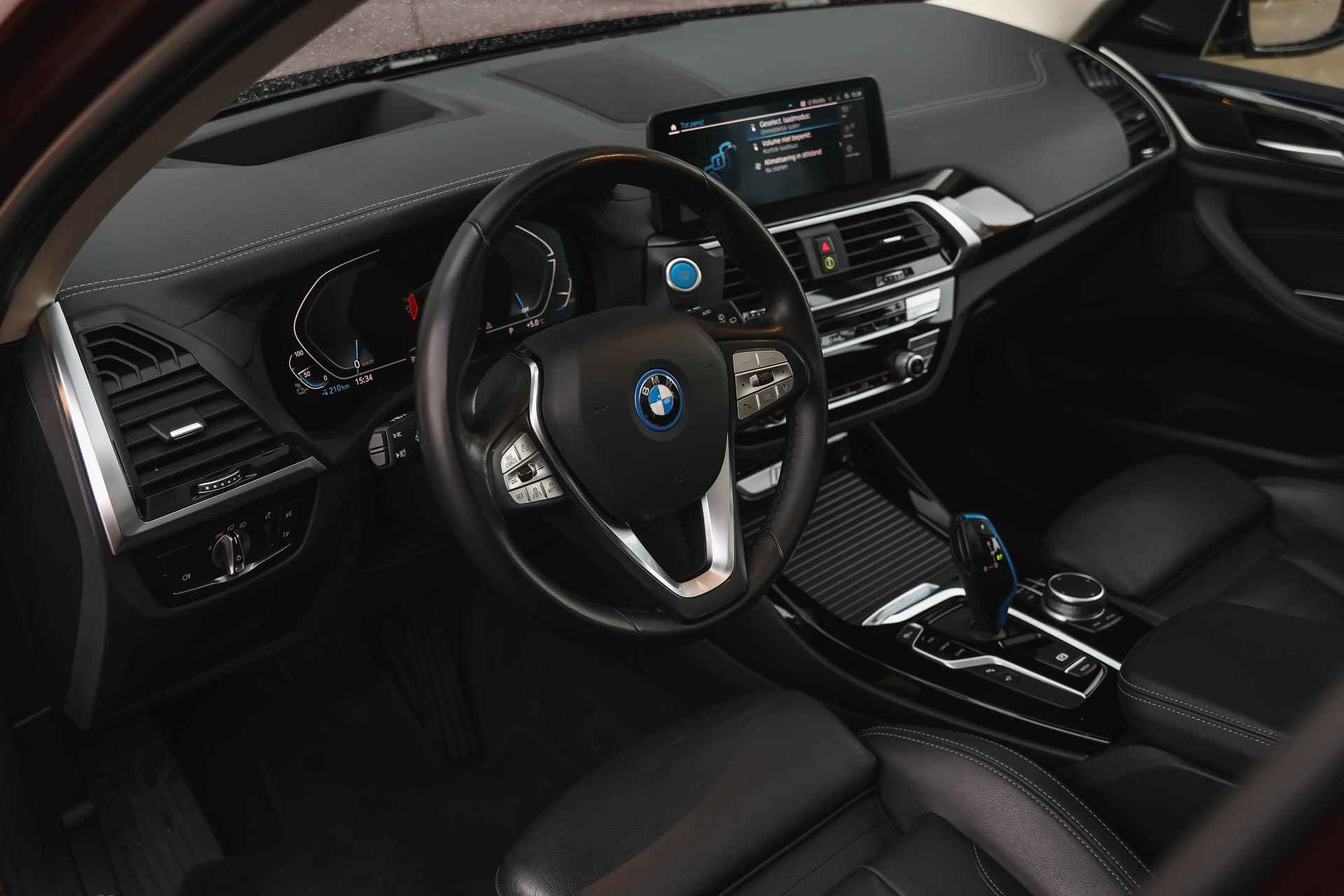 BMW iX3 High Executive / Trekhaak / Adaptieve LED / Sportstoelen / Parking Assistant Plus / Comfort Access / Live Cockpit Professional - 11/41