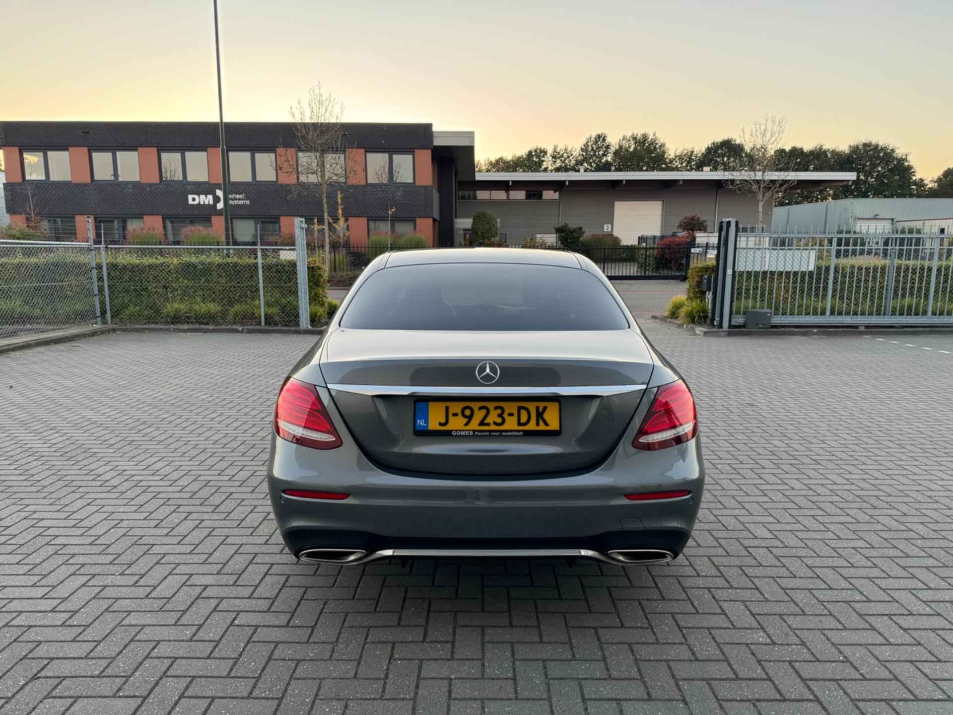 Mercedes-Benz E-klasse 200 Business Solution Sport / Tijdelijke Actie: 5% Korting op Alle Voertuigen! - 7/31