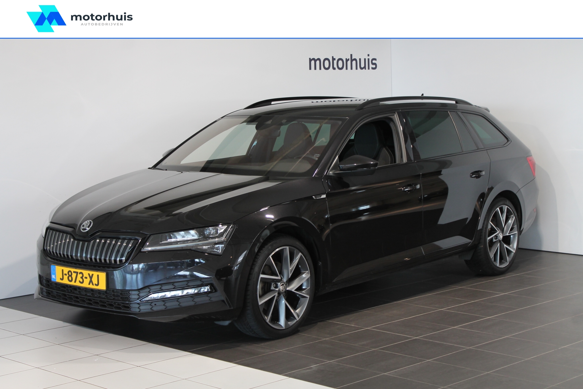 Skoda Superb Combi 1.4 TSI iV PHEV 218PK AUTOMAAT SPORTLINE CANTON VIRTUAL TREKHAAK NAVI CAMERA