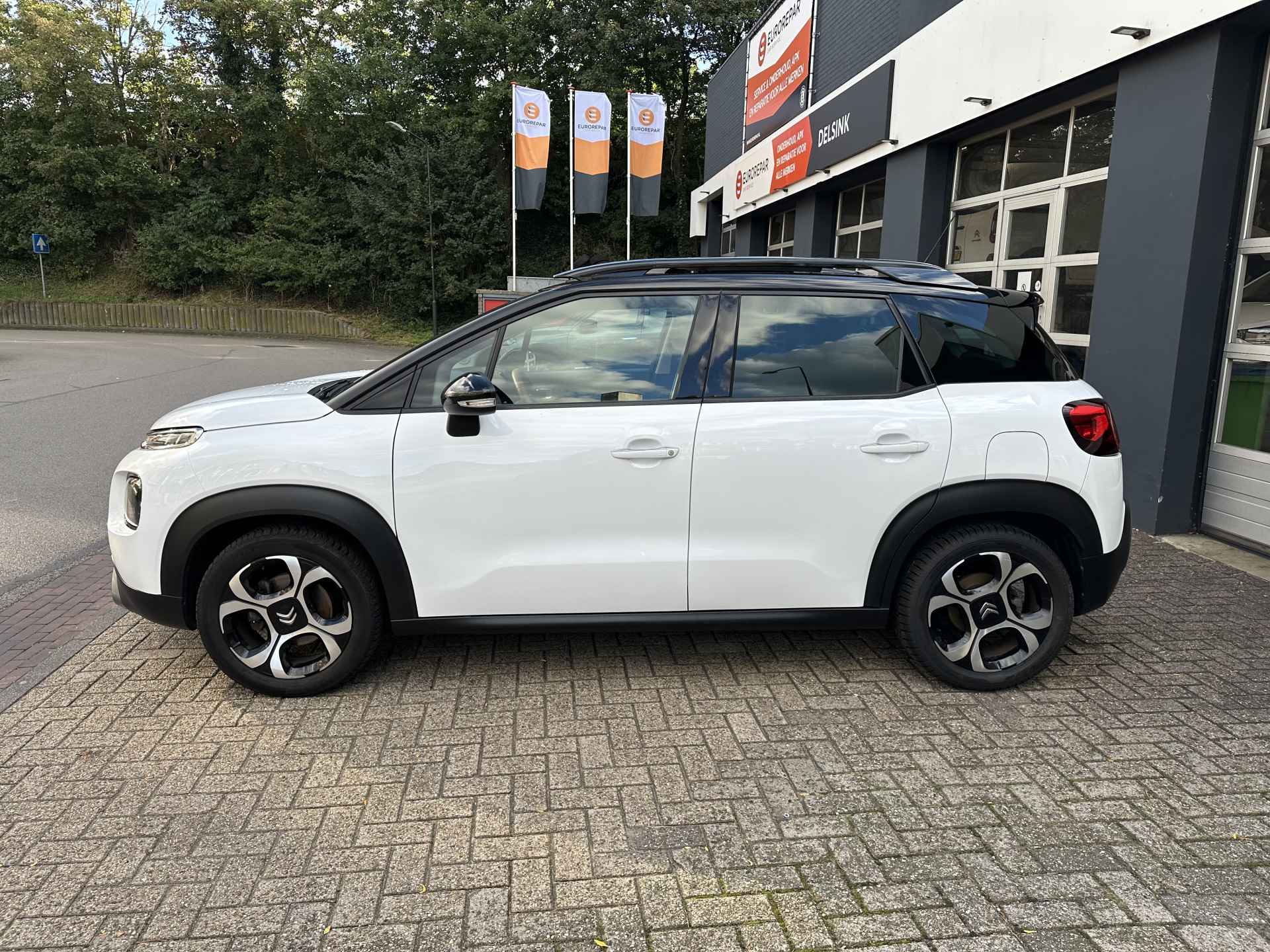 Citroën C3 Aircross 1.2 PureTech S&S Shine All-in prijs Trekhaak/Camera achter/keyless/parkeer sens v+a - 2/25