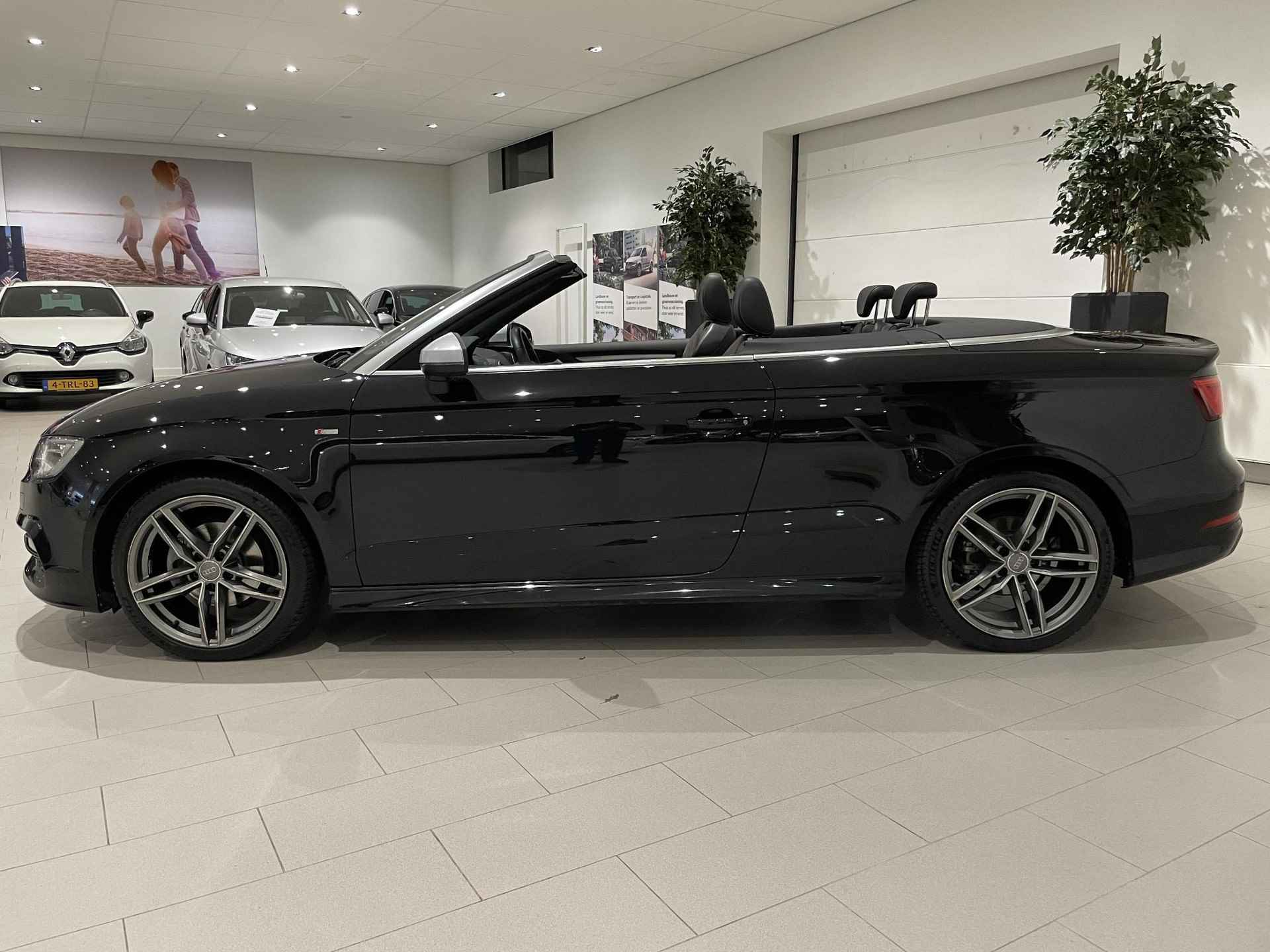 Audi A3 Cabriolet 1.4 TFSI CoD Ambition Pro Line S Open Days 140 PK | Nekverwarming | Navigatie | Bluetooth | Stoelverwarming | Climate Control | Start Stop Systeem | Parkeersensoren | Elektrische Handrem | Verwarmbare Buitenspiegels | Elektrisch Bedienbare Ramen | - 3/36