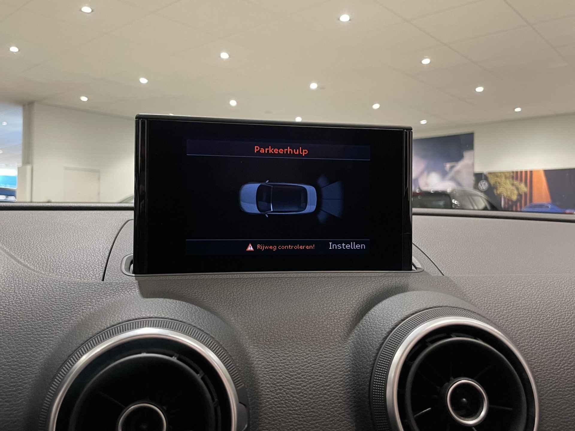 Audi A3 Cabriolet 1.4 TFSI CoD Ambition Pro Line S Open Days 140 PK | Nekverwarming | Navigatie | Bluetooth | Stoelverwarming | Climate Control | Start Stop Systeem | Parkeersensoren | Elektrische Handrem | Verwarmbare Buitenspiegels | Elektrisch Bedienbare Ramen | - 26/36