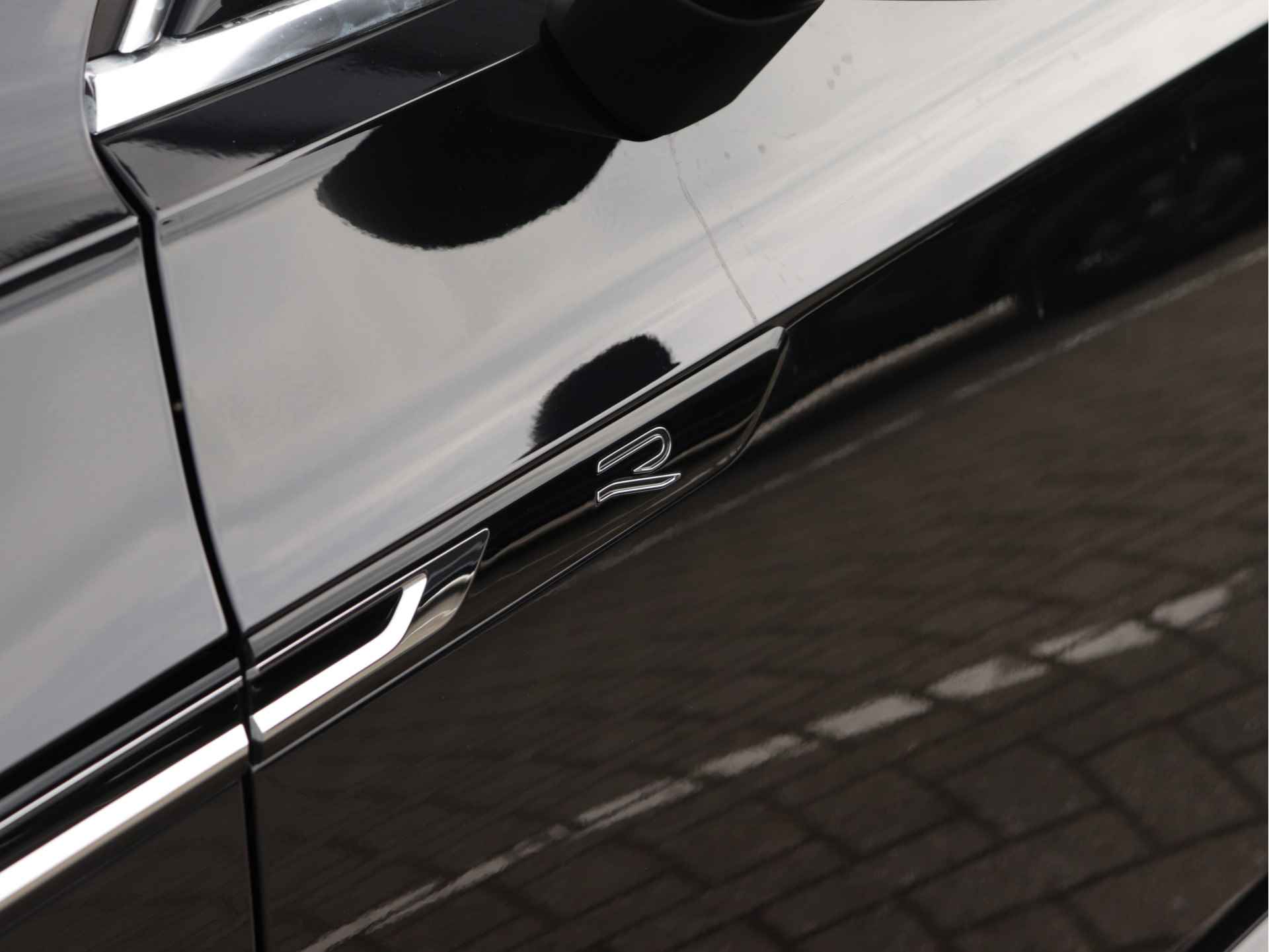 Volkswagen Arteon Shooting Brake 2.0 TSI R-Line Business 190pk Automaat | Leder | Panorama dak | Camera | Keyless | Navigatie | - 29/63
