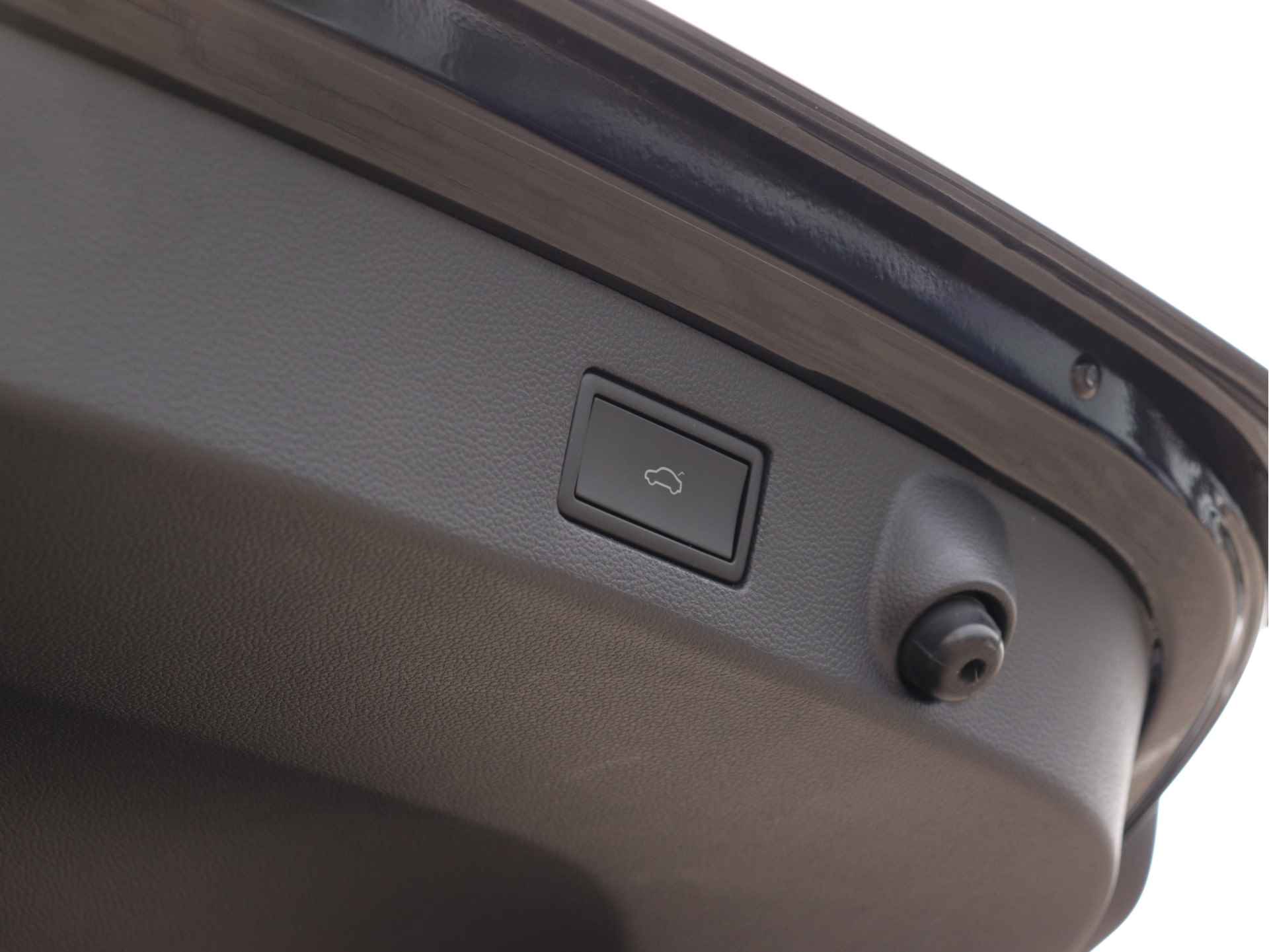Volkswagen Arteon Shooting Brake 2.0 TSI R-Line Business 190pk Automaat | Leder | Panorama dak | Camera | Keyless | Navigatie | - 49/63