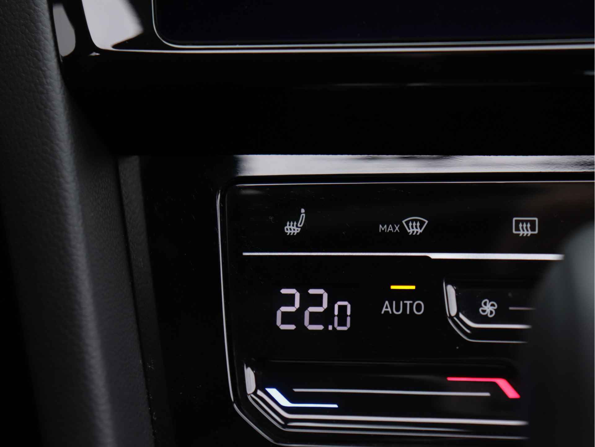 Volkswagen Arteon Shooting Brake 2.0 TSI R-Line Business 190pk Automaat | Leder | Panorama dak | Camera | Keyless | Navigatie | - 56/63