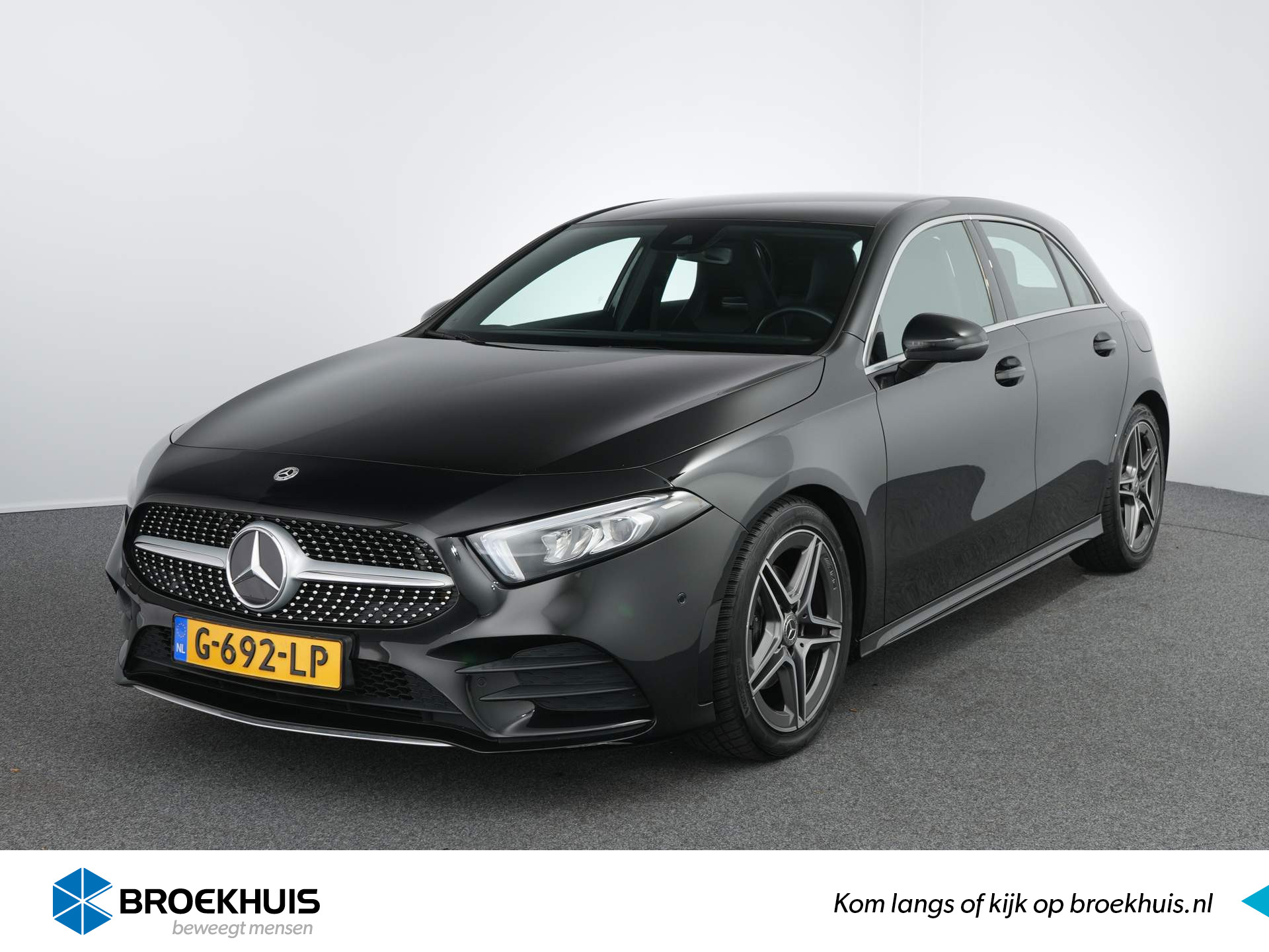 Mercedes-Benz A-Klasse 160 Business Solution AMG | AMG-styling | Cruise control | Lichtmetalen velgen 18" bij viaBOVAG.nl