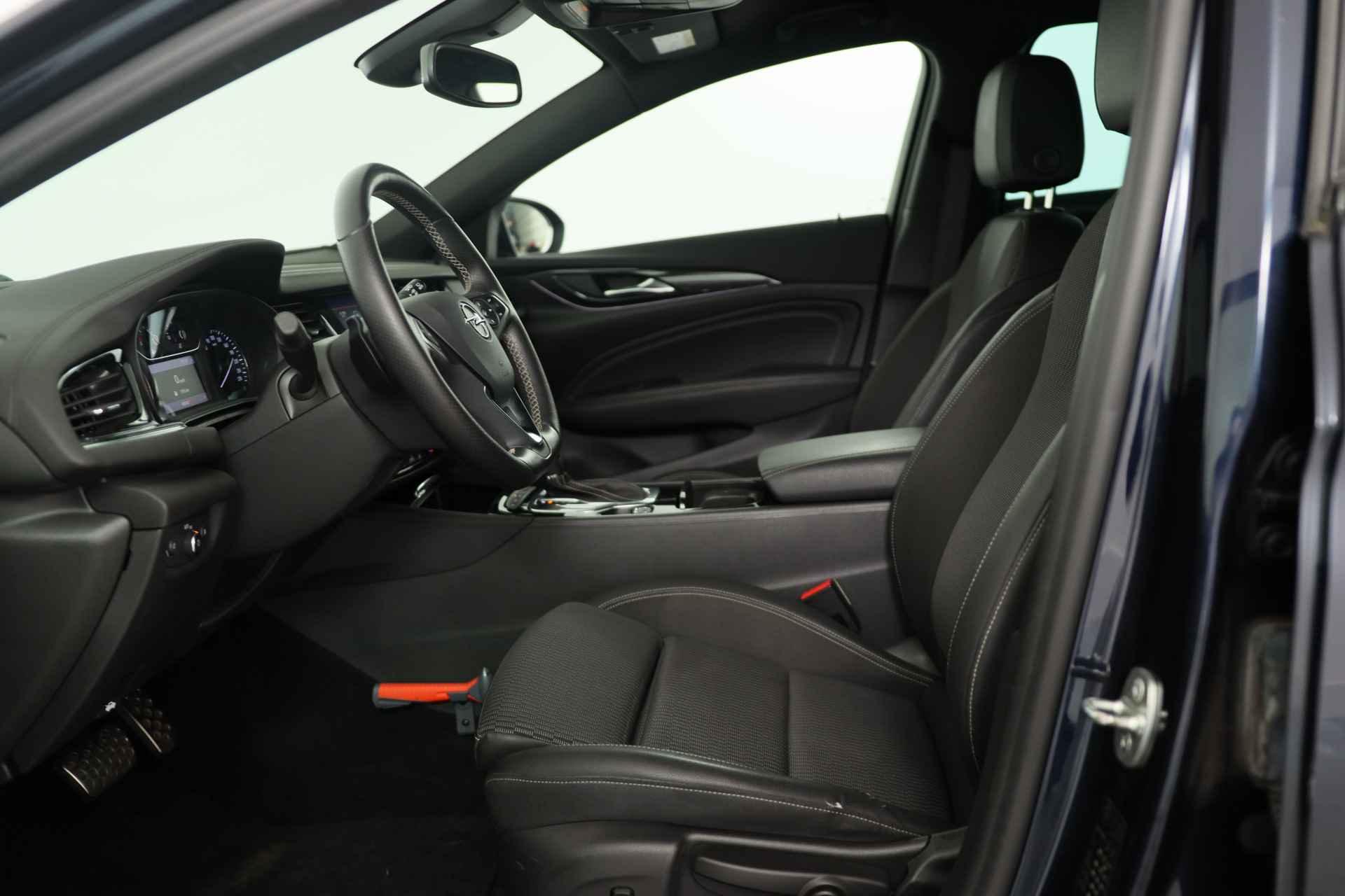 Opel Insignia Sports Tourer 1.6 Turbo 200pk Innovation | 1e Eigenaar! | OPC-Line | AGR | Navi | Clima | Camera | LED | Keyless | Parkeersensor - 8/41