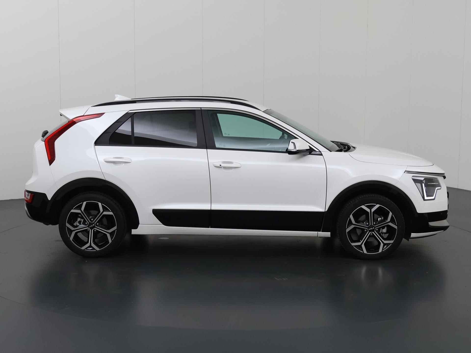 Kia Niro HEV 1.6 GDi Hybrid DynamicPlusLine Edition | 18” lichtmetalen velgen | Elektrisch verstelbare bestuurdersstoel | Stoel/Stuurwielverwarming | Elektrisch bedienbare achterklep - 7/45