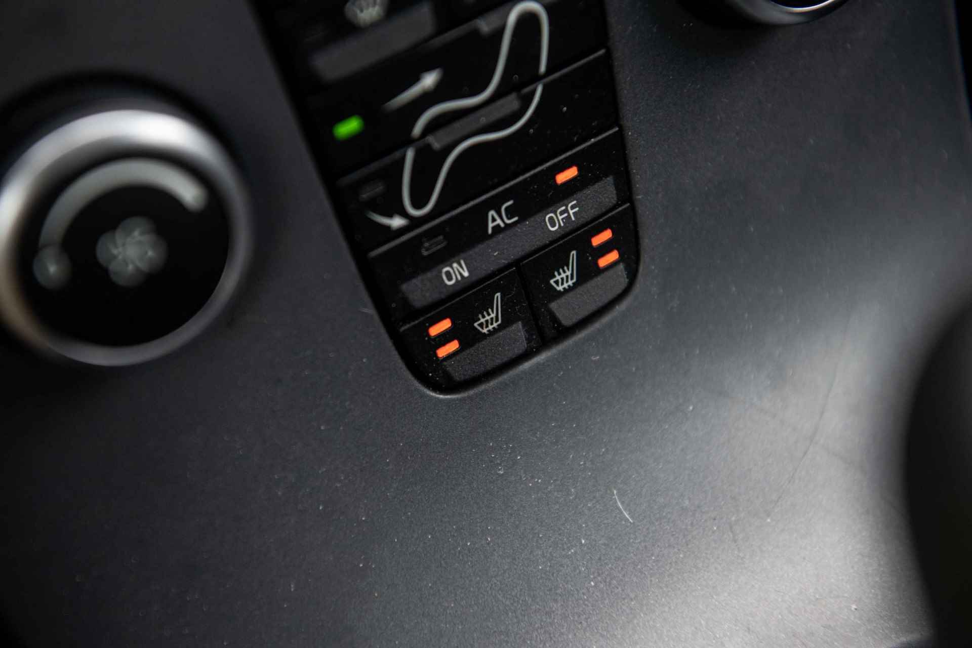 Volvo C30 1.6 Advantage | Airco | Schuifkanteldak | Stoelverwarming | Trekhaak | Dealeronderhouden - 15/24
