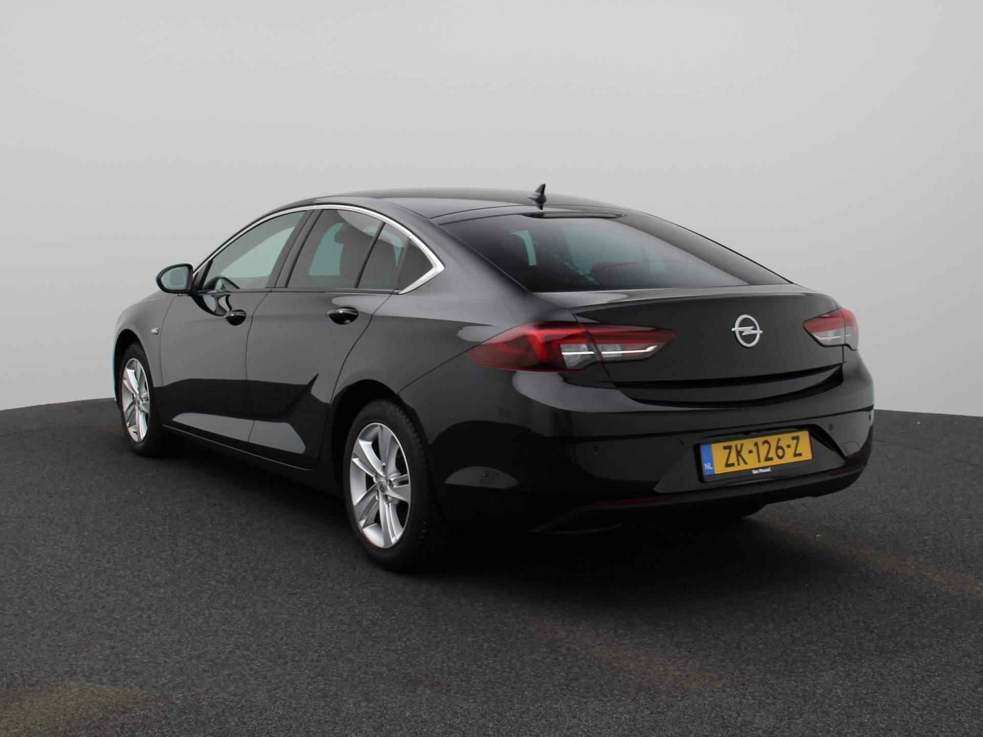 Opel Insignia Grand Sport 1.5 Turbo Business Executive | Half-Leder | Navigatie | Camera | Climate-Control | Cruise-Control | - 2/33