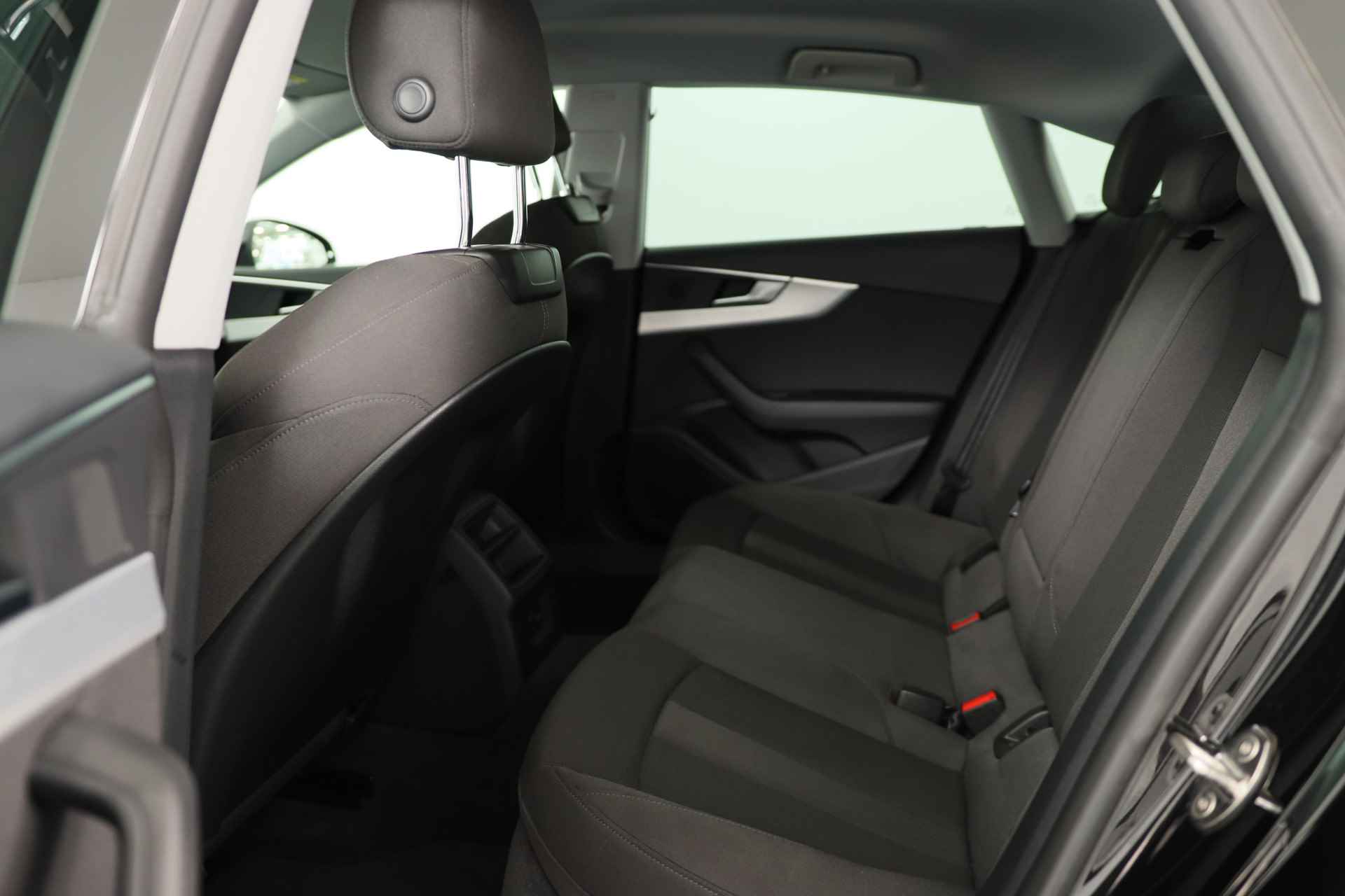 Audi A5 Sportback 40 TFSI 190PK Sport Pro Line | Sportstoelen | LED | Clima | Cruise Adaptive | Keyless | Parkeersensoren V+A | Lichtmet - 27/41