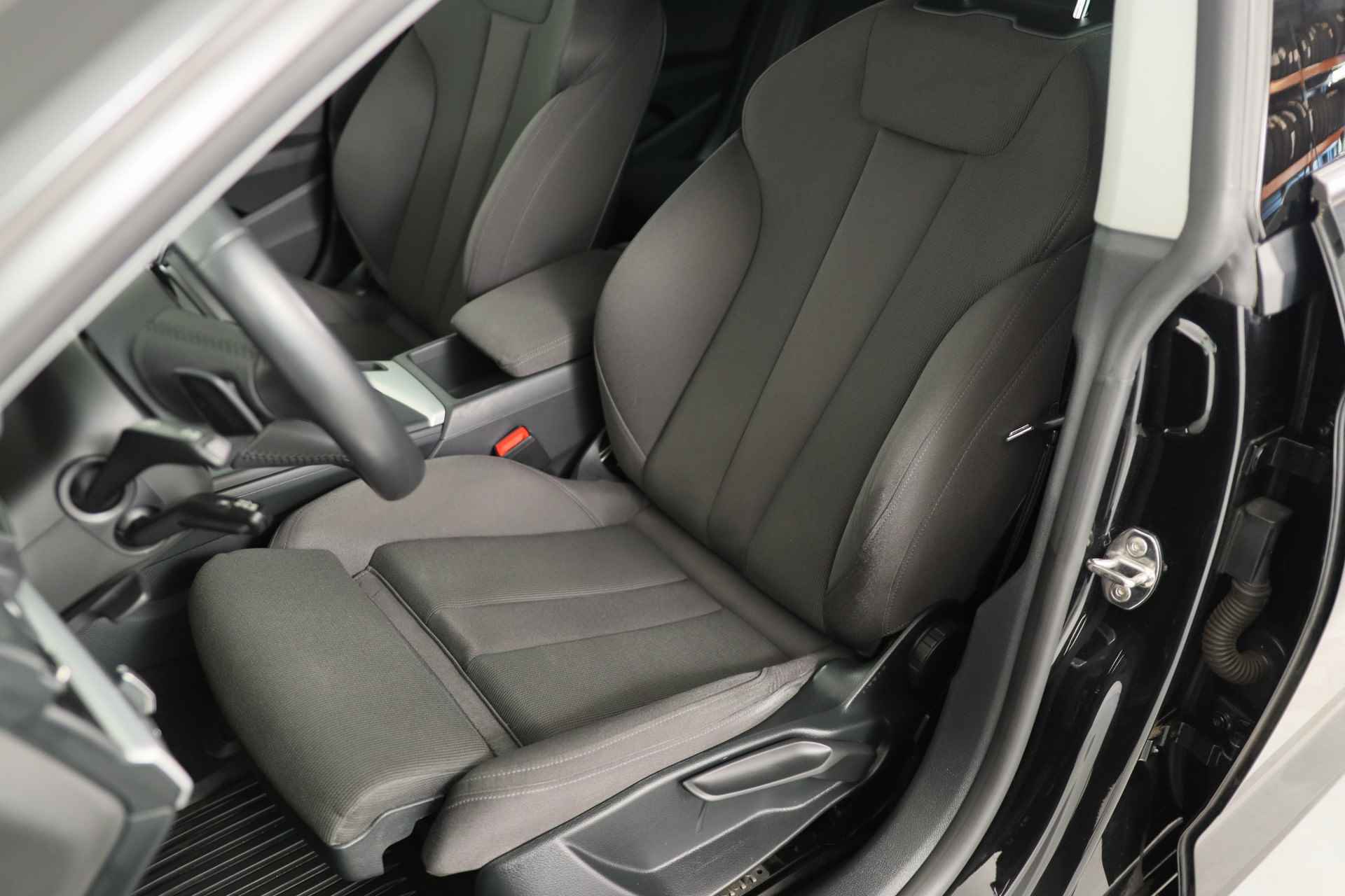 Audi A5 Sportback 40 TFSI 190PK Sport Pro Line | Sportstoelen | LED | Clima | Cruise Adaptive | Keyless | Parkeersensoren V+A | Lichtmet - 32/41