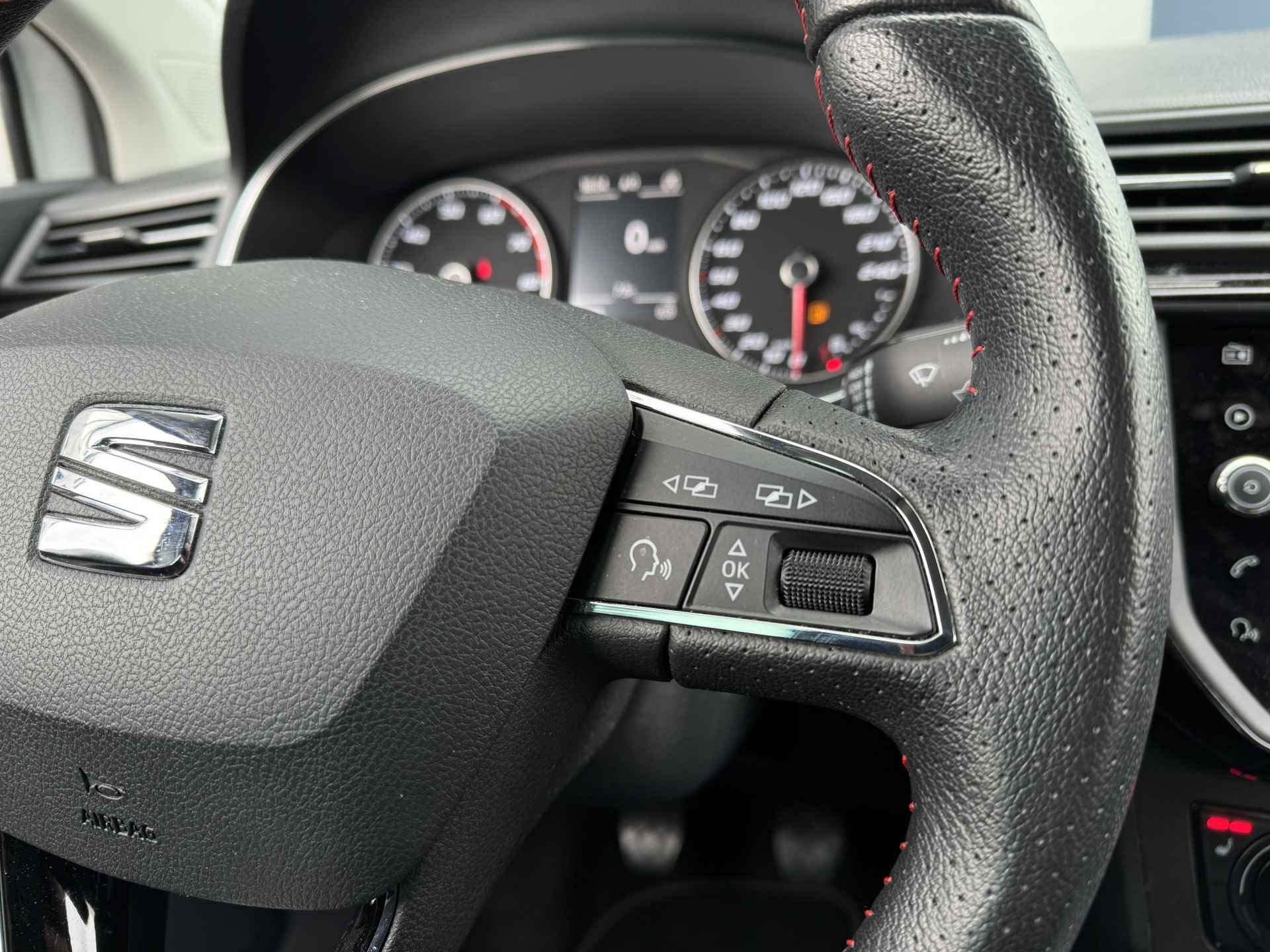 SEAT Ibiza 1.0 TSI 115PK FR Business Intense | Stoelverwarming | ACC | Camera | PDC V/A | Keyless | Navi | Carplay | Trekhaak - 36/42
