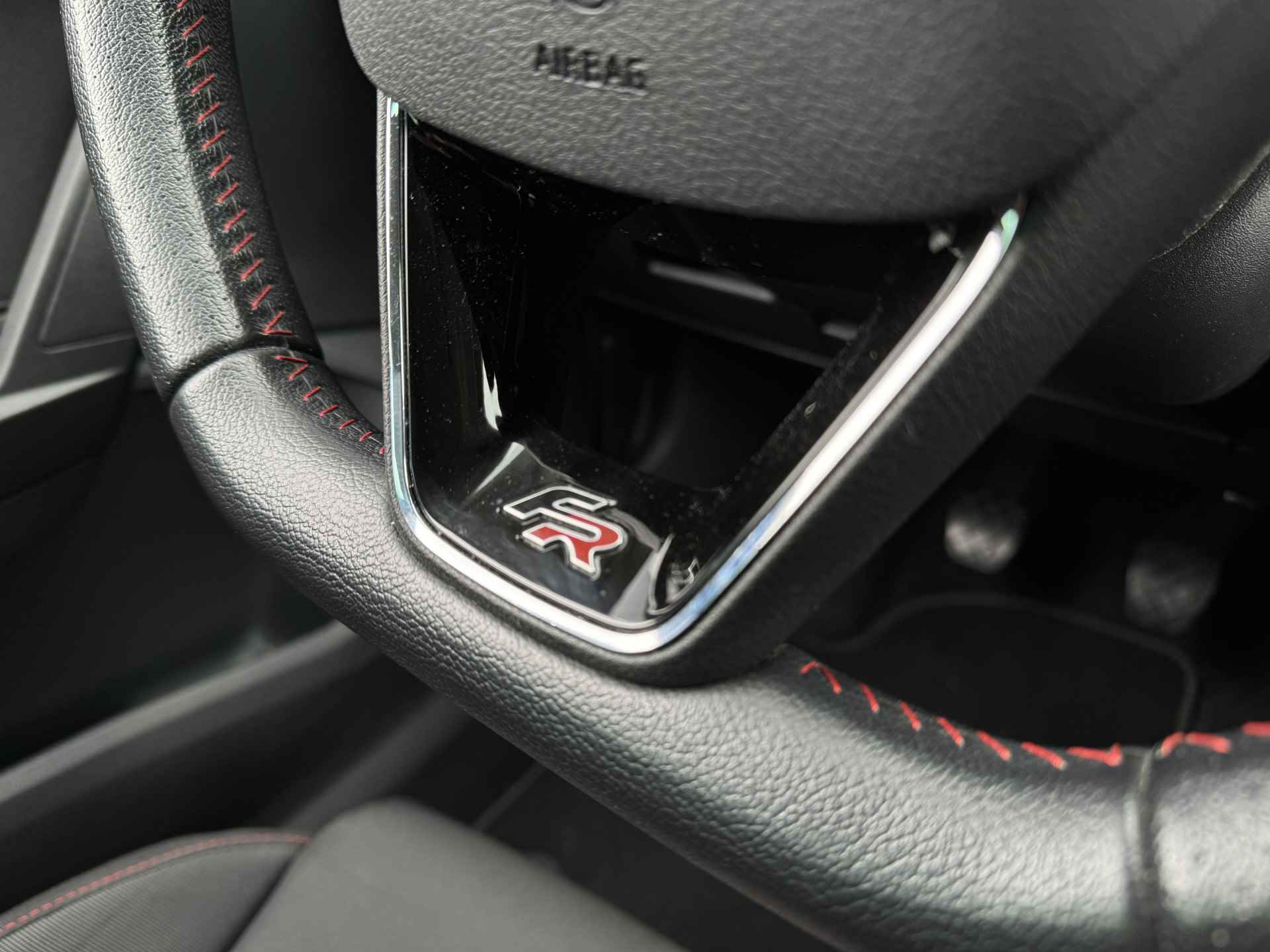 SEAT Ibiza 1.0 TSI 115PK FR Business Intense | Stoelverwarming | ACC | Camera | PDC V/A | Keyless | Navi | Carplay | Trekhaak - 37/42