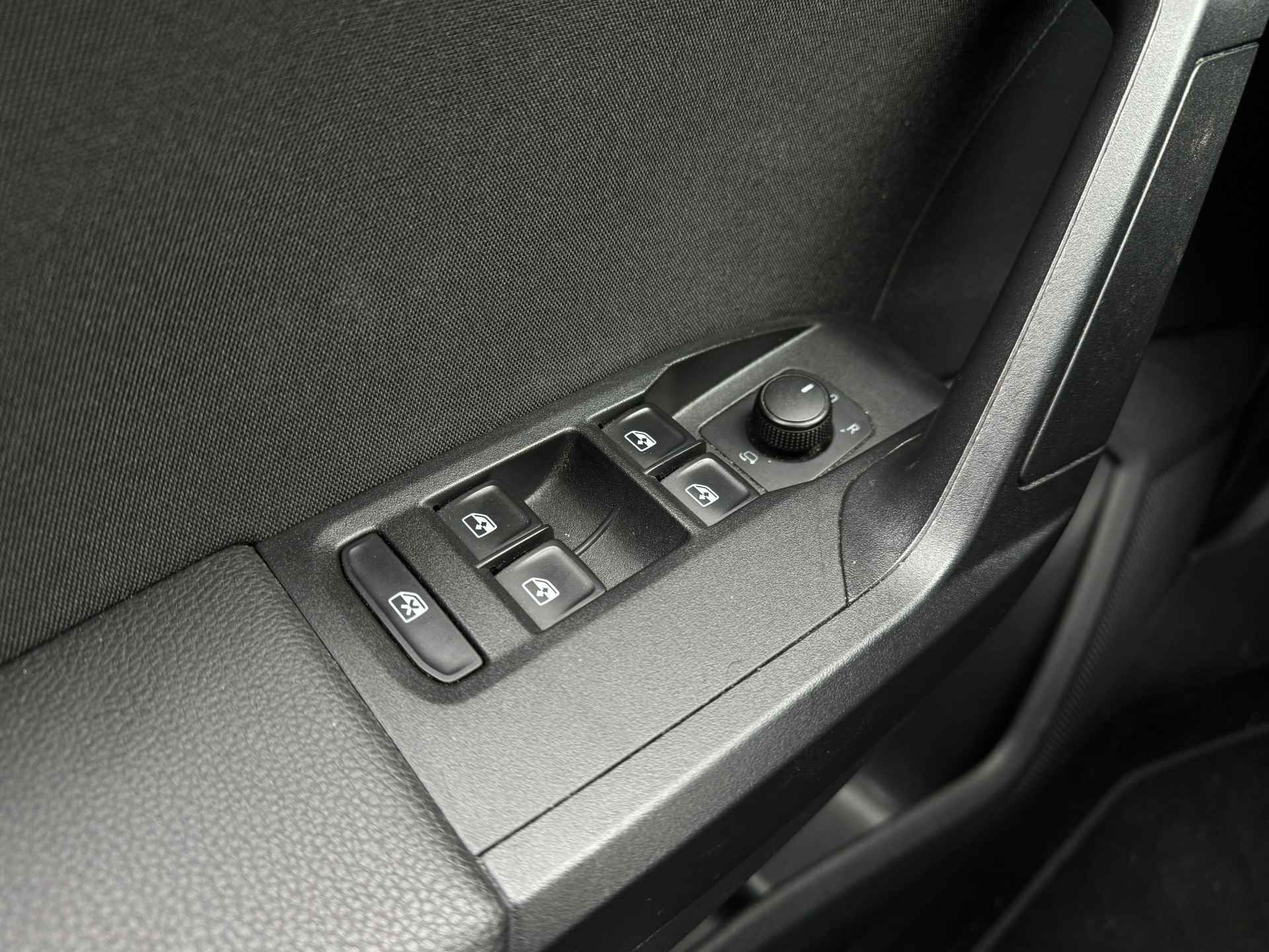 SEAT Ibiza 1.0 TSI 115PK FR Business Intense | Stoelverwarming | ACC | Camera | PDC V/A | Keyless | Navi | Carplay | Trekhaak - 42/42