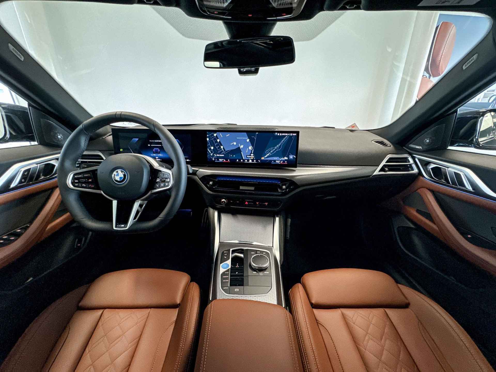 BMW i4 eDrive40 84 kWh | M Sport | Glazen Panoramadak | Harman Kardon | Stoelverwarming | Trekhaak | - 11/28