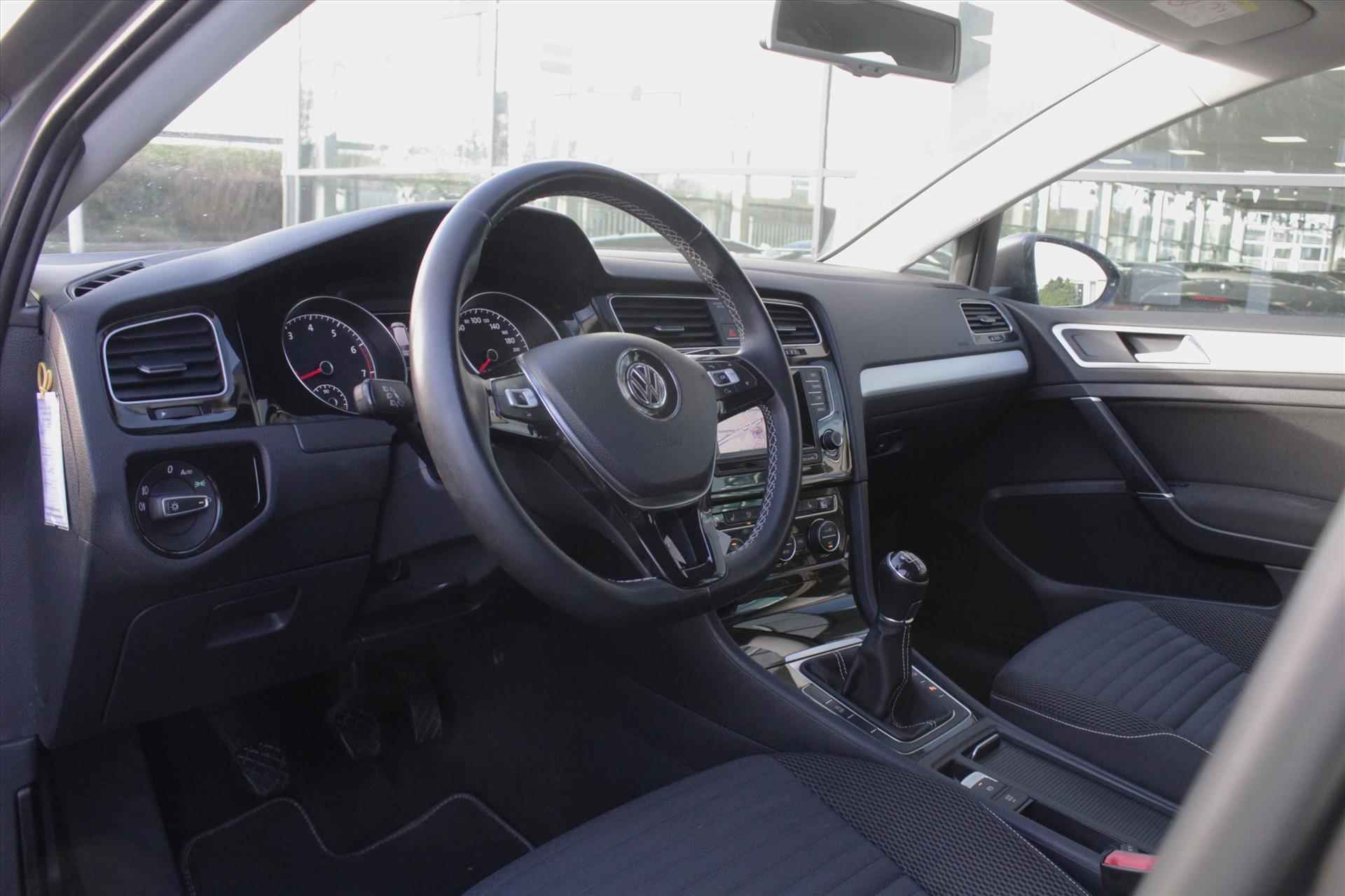 VOLKSWAGEN Golf 1.2 TSI 110pk BMT Business Edition Connected - 8/29