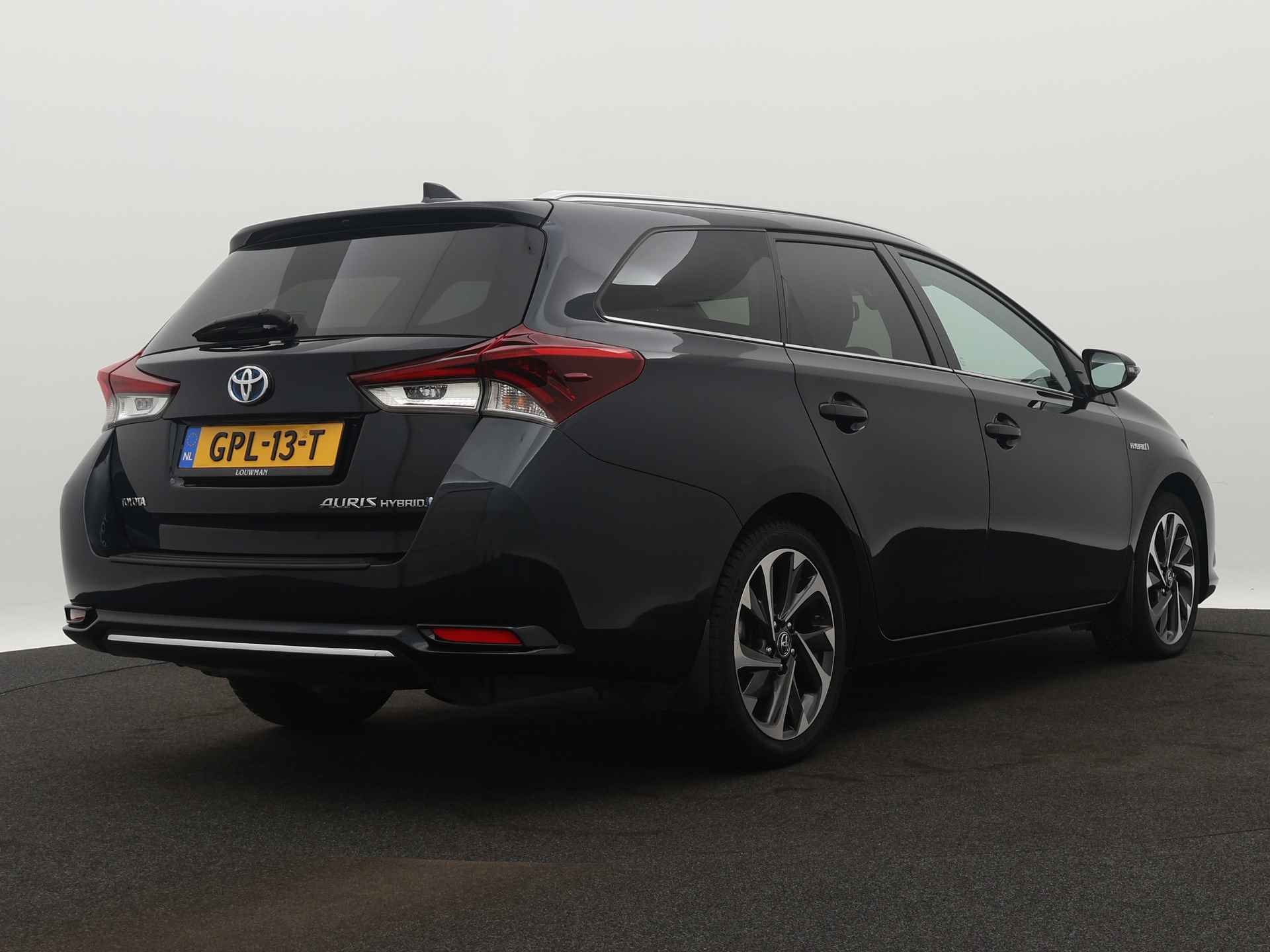 Toyota Auris Touring Sports 1.8 Hybrid Lease Limited | Navigatie | Parkeercamera | - 3/43