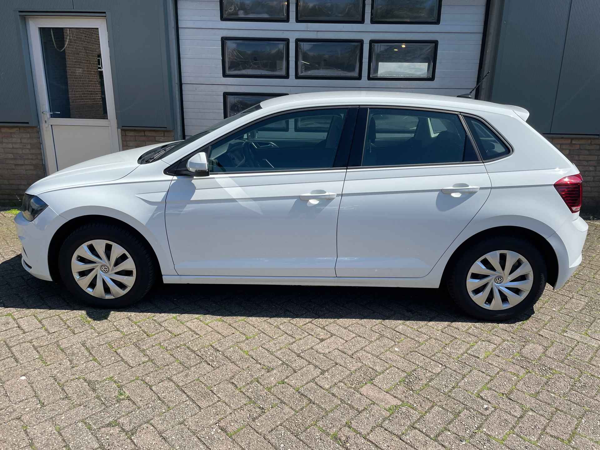 Volkswagen Polo 1.0 TSI Comfortline - 2/16