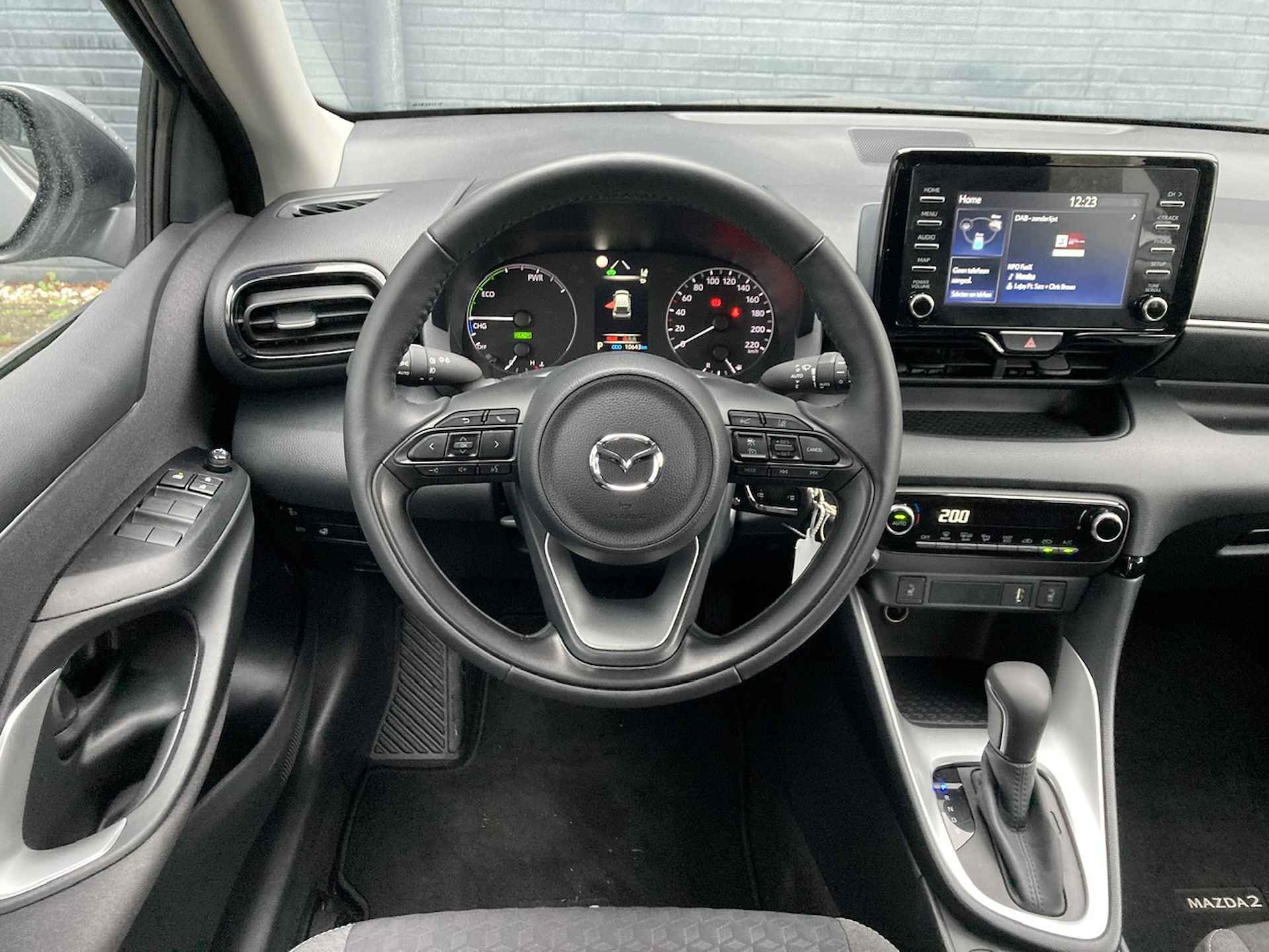 Mazda 2 Hybrid 1.5 Hybrid 116pk Automaat Pure Plus Pack | Adaptieve Cruisecontrol | Stoel/Stuur Verwarming | Navigatie via Apple Car Play | - 4/36