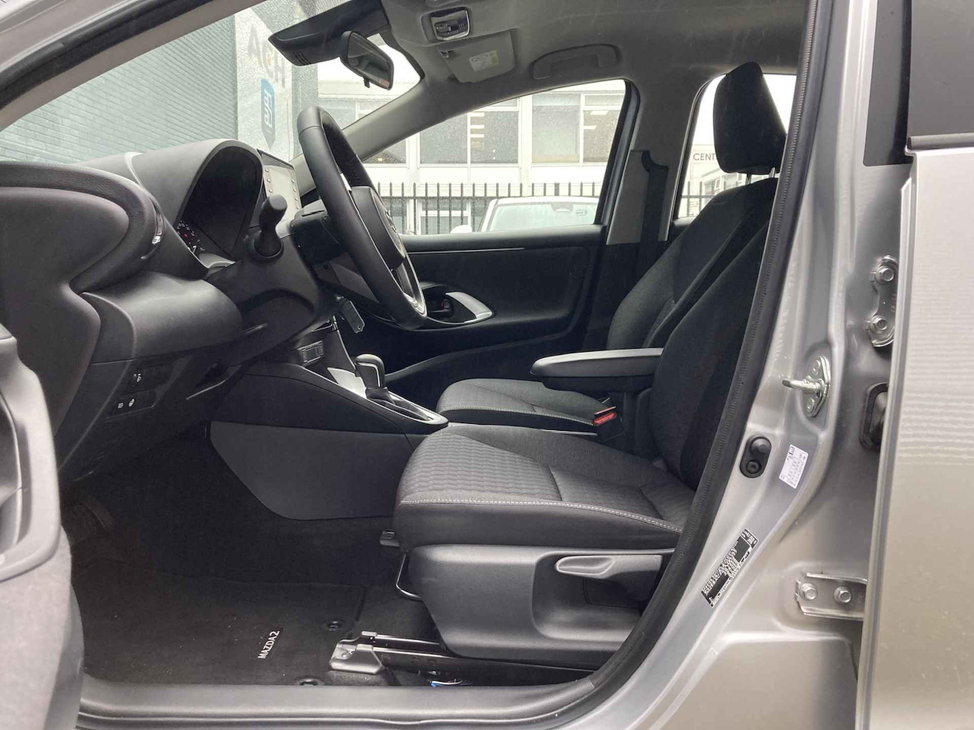 Mazda 2 Hybrid 1.5 Hybrid 116pk Automaat Pure Plus Pack | Adaptieve Cruisecontrol | Stoel/Stuur Verwarming | Navigatie via Apple Car Play | - 12/36