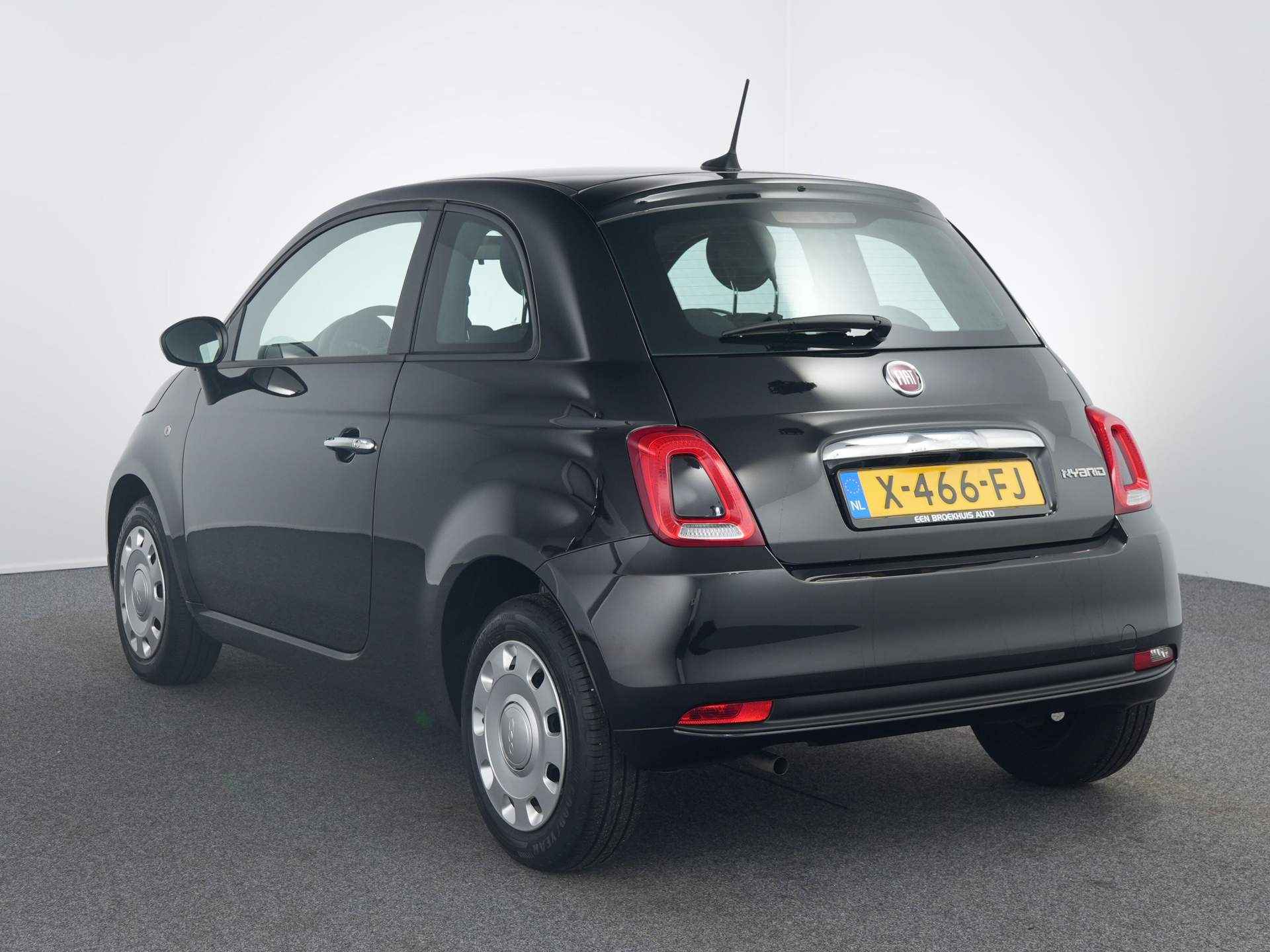 Fiat 500 1.0 Hybrid - 11/28