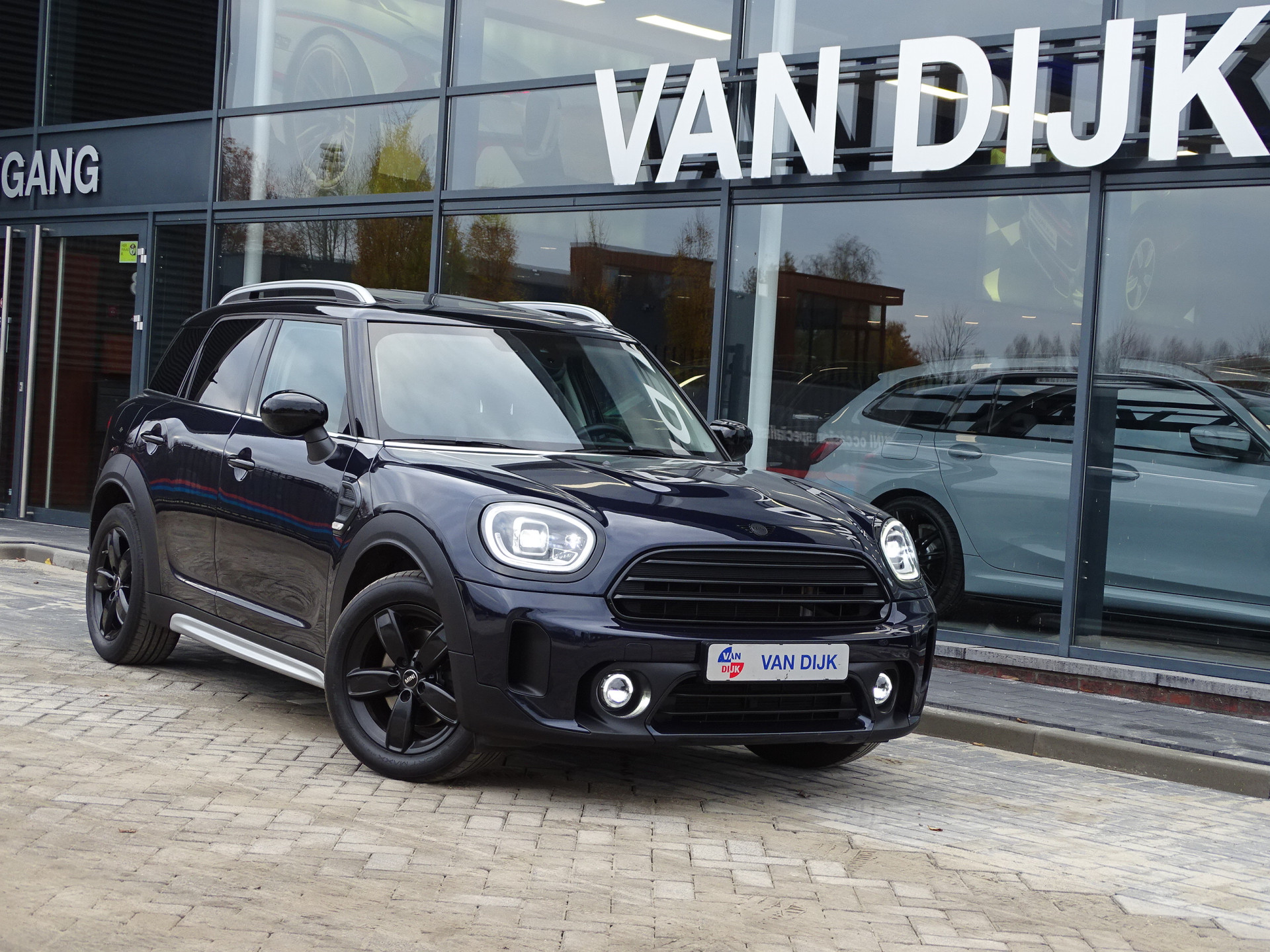 MINI Countryman 1.5 Cooper Business Pano.Dak Led Apple Carplay Nav.Plus 17" LM Velgen