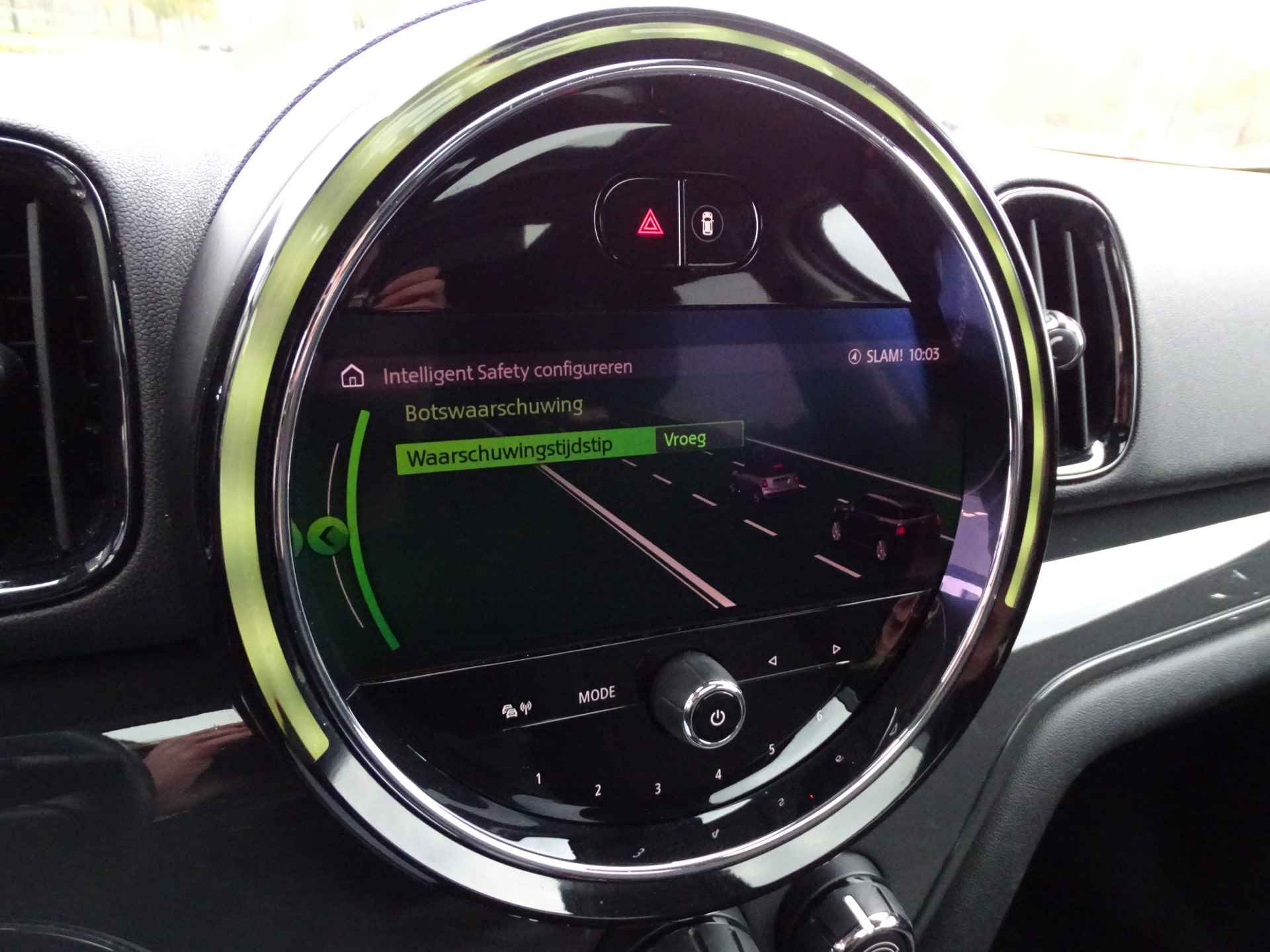 MINI Countryman 1.5 Cooper Business Pano.Dak Led Apple Carplay Nav.Plus 17" LM Velgen - 31/43