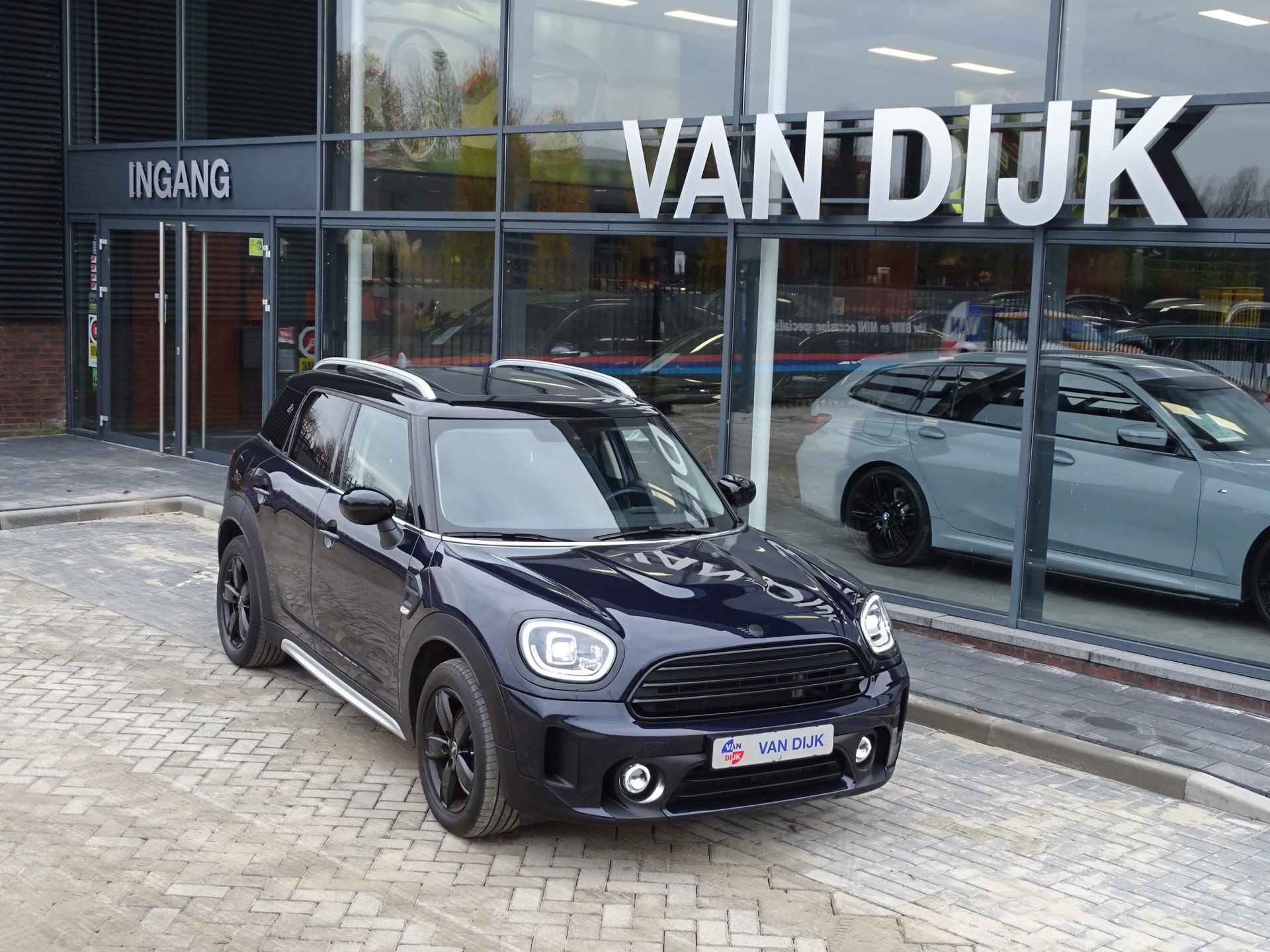 MINI Countryman 1.5 Cooper Business Pano.Dak Led Apple Carplay Nav.Plus 17" LM Velgen - 37/43