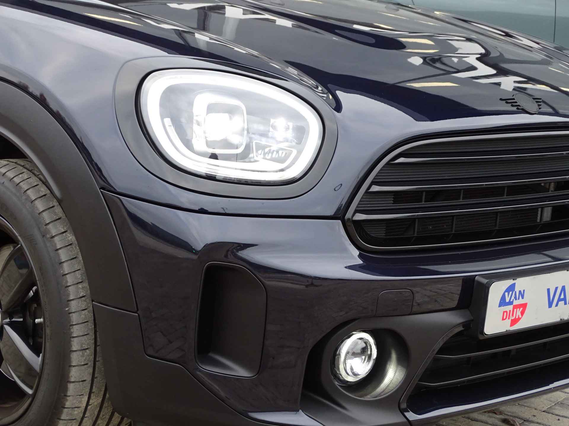 MINI Countryman 1.5 Cooper Business Pano.Dak Led Apple Carplay Nav.Plus 17" LM Velgen - 38/43