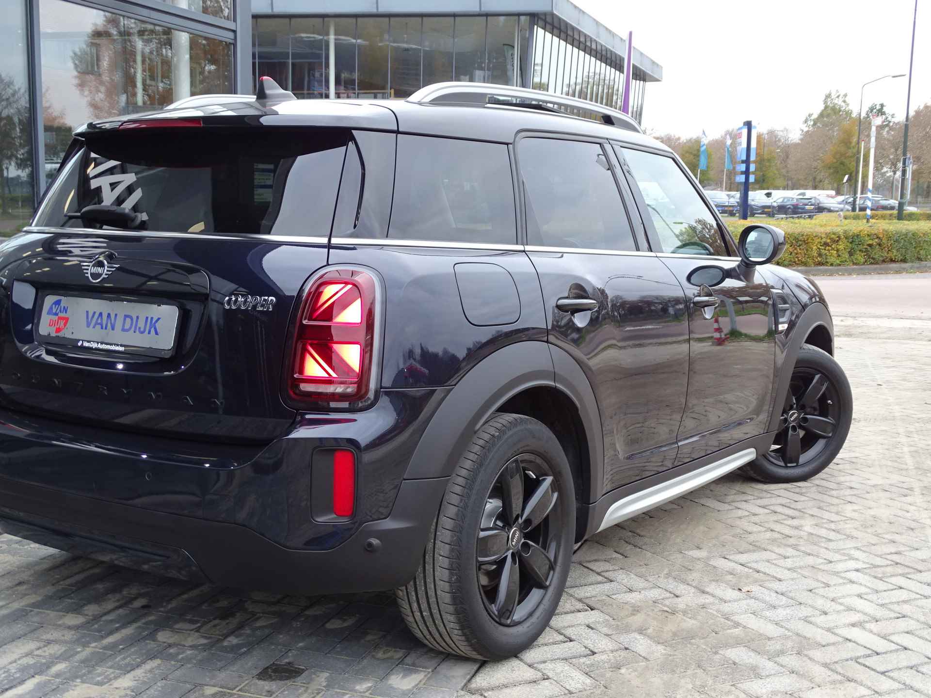 MINI Countryman 1.5 Cooper Business Pano.Dak Led Apple Carplay Nav.Plus 17" LM Velgen - 39/43