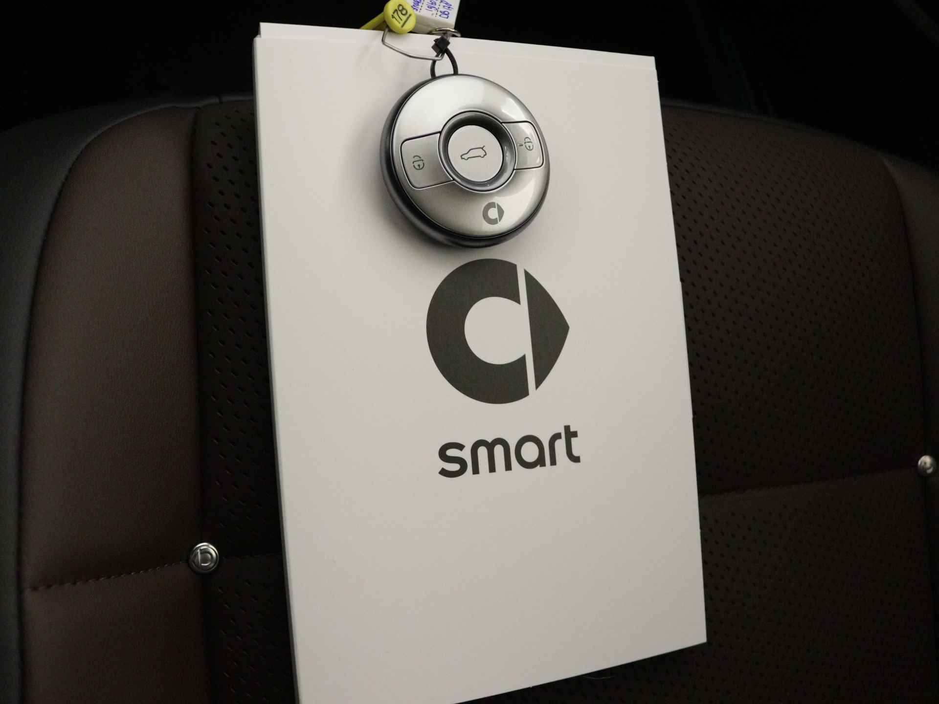 Smart #3 Premium 66 kWh | Head-up display | Draadloze telefoonlader | Kruisend verkeer detectie | Panoramadak | - 26/36