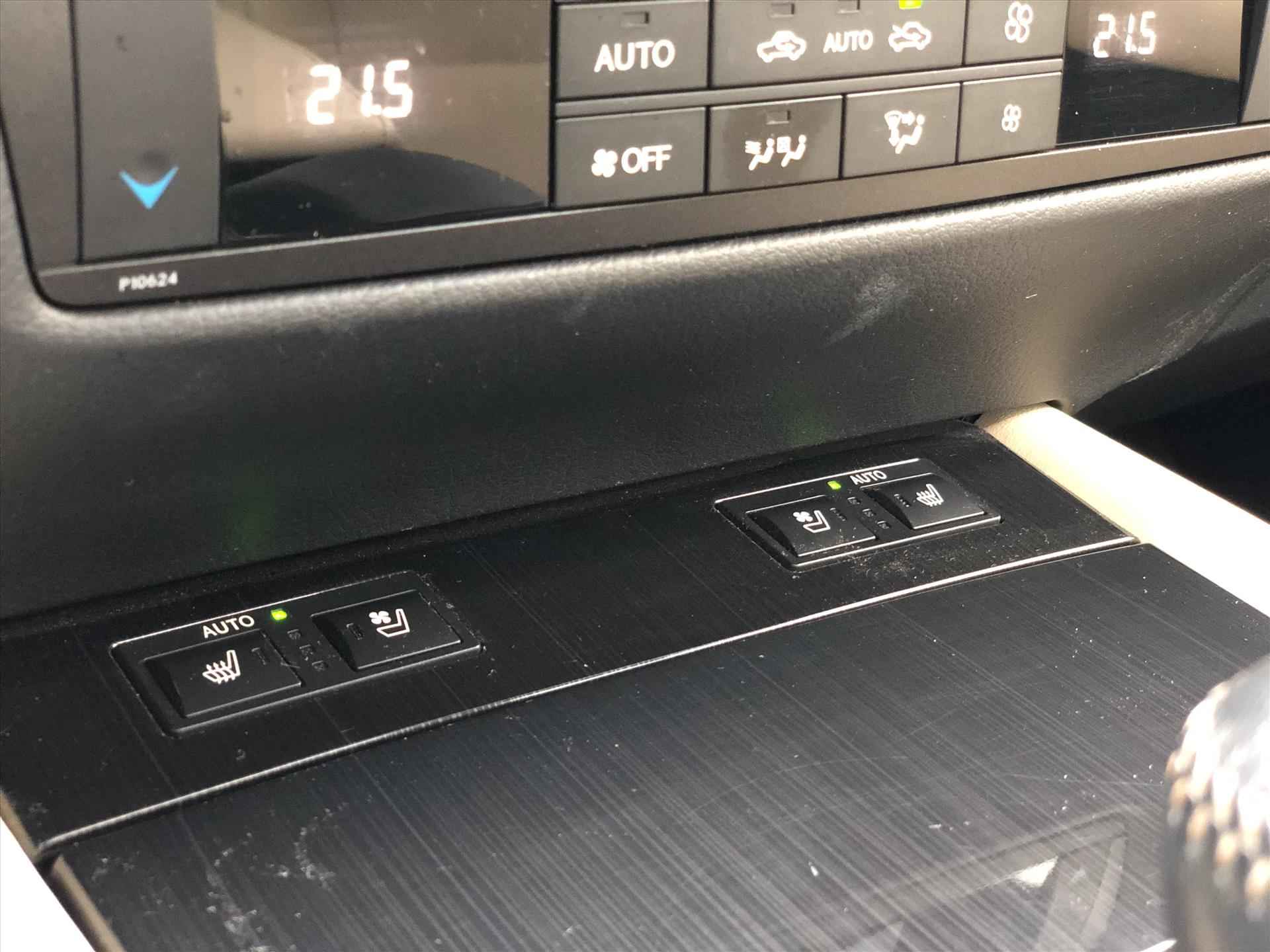 Lexus GS 300h 223PK Luxury Line | Schuifdak, Mark Levinson, Stoelventilatie, Leer, Geheugenfunctie, Navigatie, Dodehoekherkenning, Perfecte staat! - 36/41