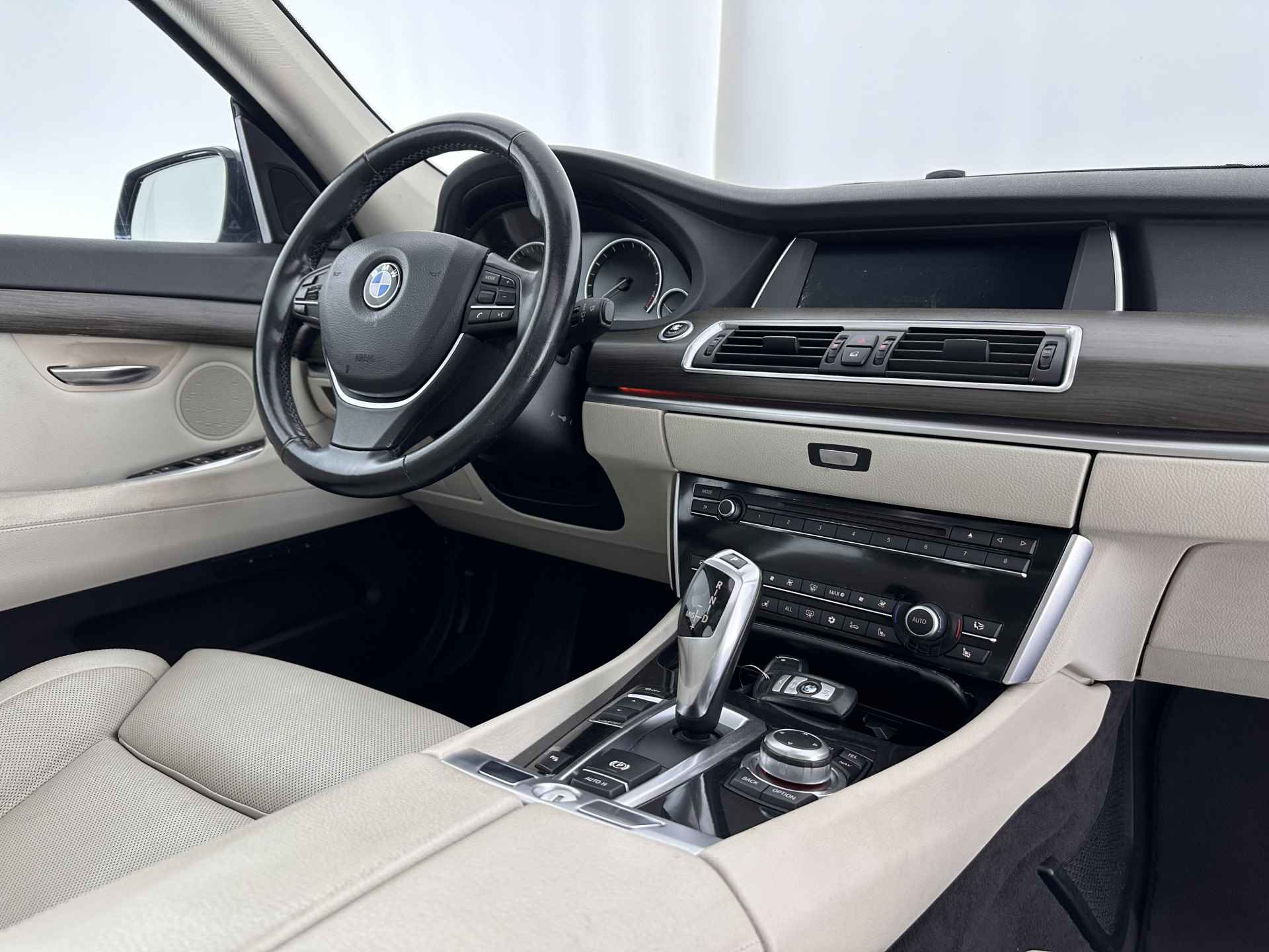 BMW 5 Serie Gran Turismo 535i High Executive Aut. *PANO | DAKOTA-FULL-LEATHER | BI-XENON | BLIND-SPOT | HIFI-SOUND | CAMERA | KEYLESS | NAVI-FULLMAP | ECC | PDC | CRUISE | HEAD-UP | TOWBAR |  SPORT-SEATS | 19''ALU* - 7/39