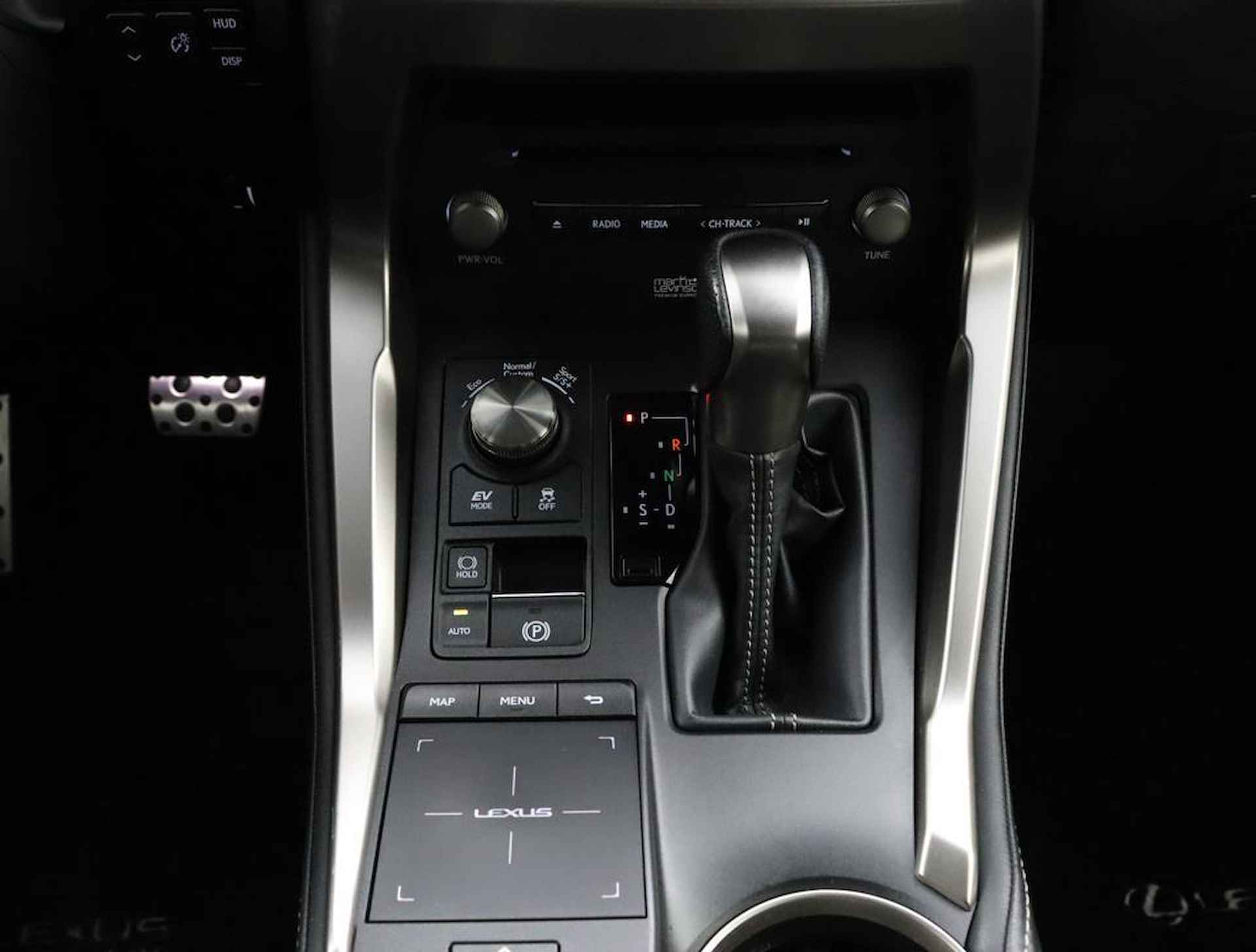 Lexus NX 300h AWD F Sport Line | Mark Levinson | Head-Up Display | Stoelkoeling - 26/58
