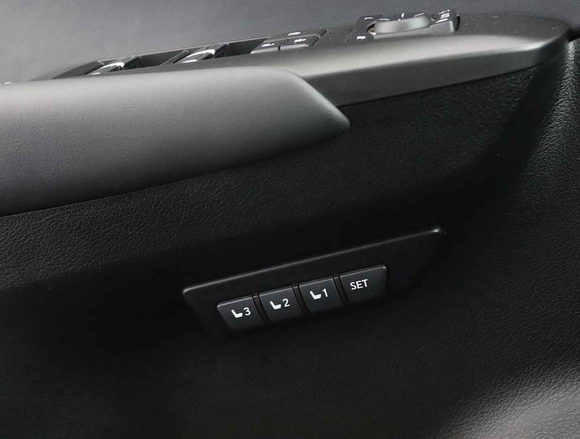Lexus NX 300h AWD F Sport Line | Mark Levinson | Head-Up Display | Stoelkoeling - 41/58