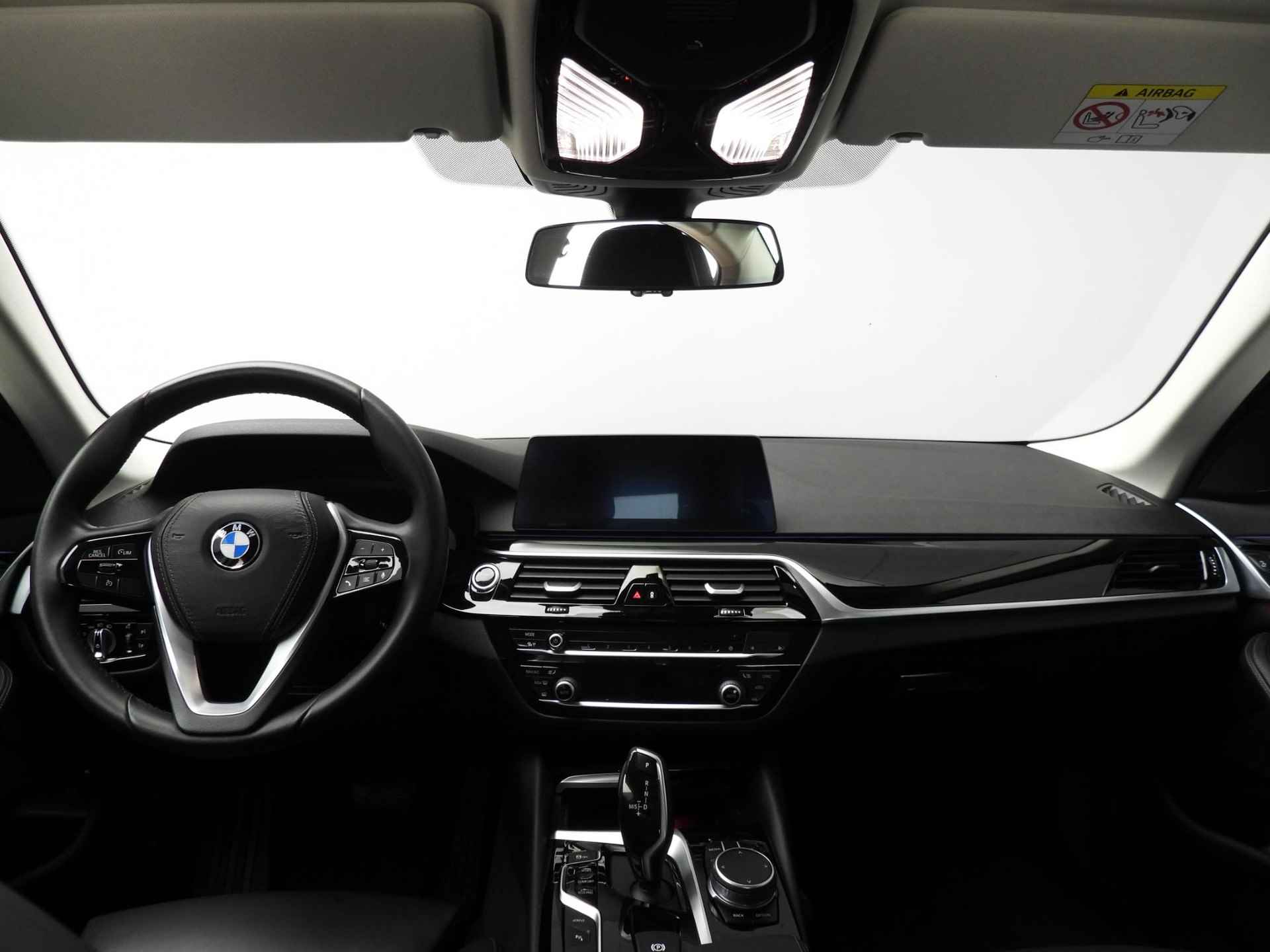 BMW 5 Serie Sedan 530e Adaptive LED | Leder | Navigatie | Comfortzetels | Chrome line | DAb | Hifi speakers | Alu 18 inch - 10/41