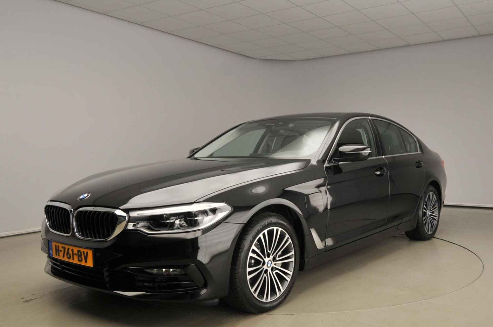 BMW 5 Serie Sedan 530e Adaptive LED | Leder | Navigatie | Comfortzetels | Chrome line | DAb | Hifi speakers | Alu 18 inch - 41/41