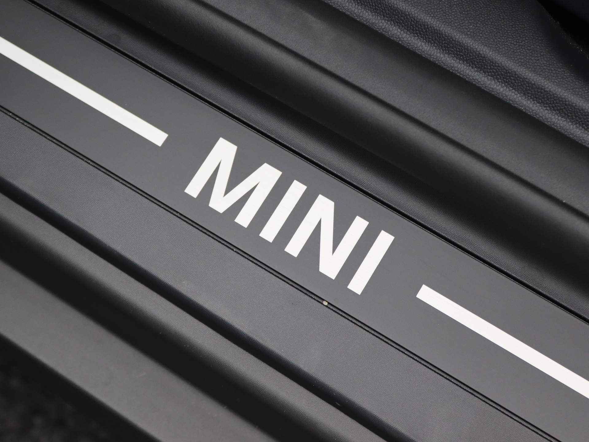 MINI 3-deurs Cooper SE | Favoured Trim + Package M - 17/45