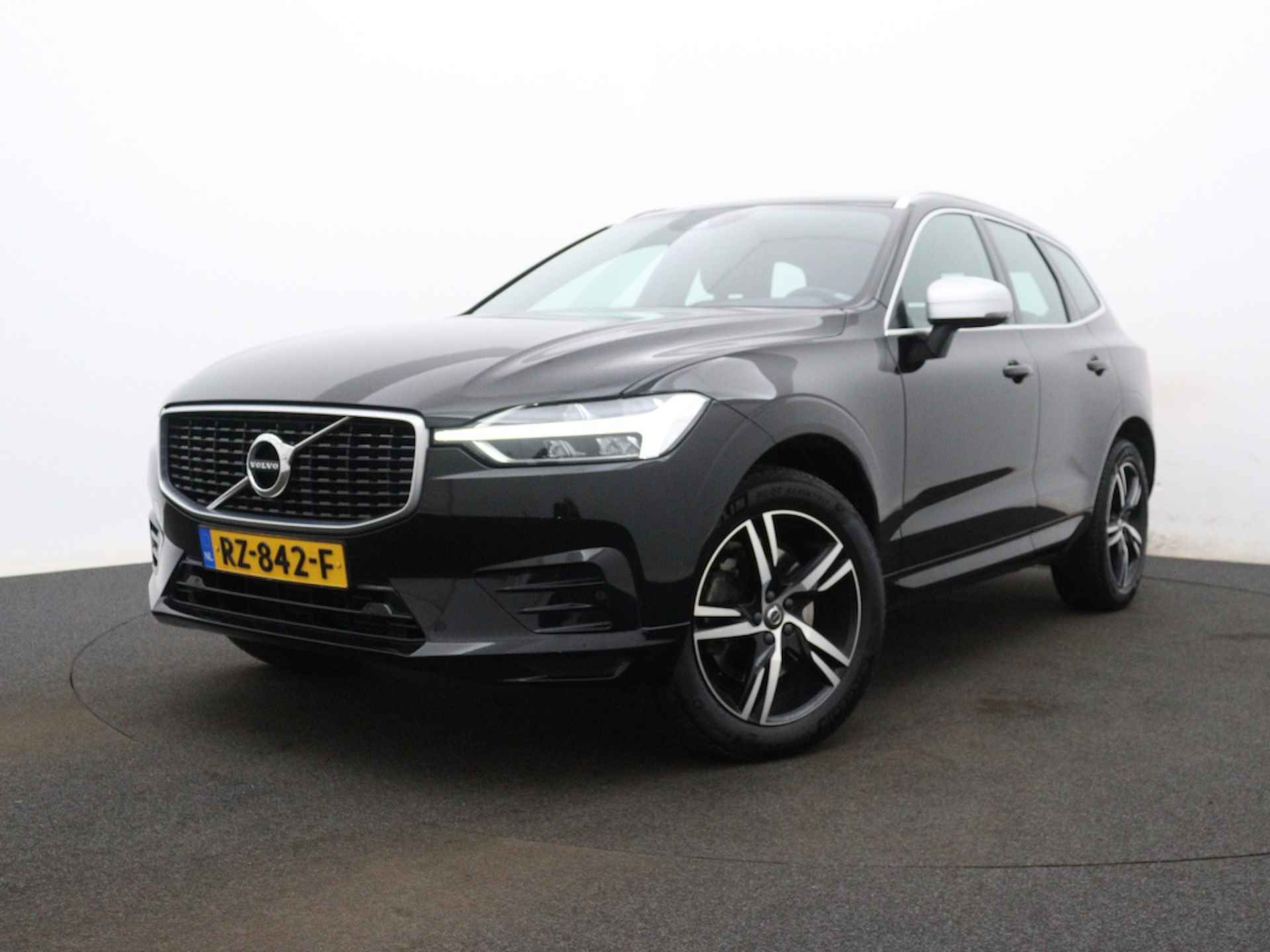 Volvo XC60 2.0 D4 AWD R-Design | Trekhaak | Parkeersensoren - 26/42